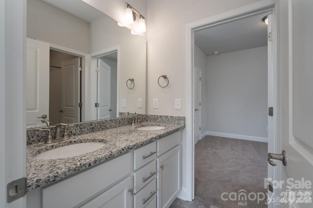 5032 Cardiff Court #63 — Catawba