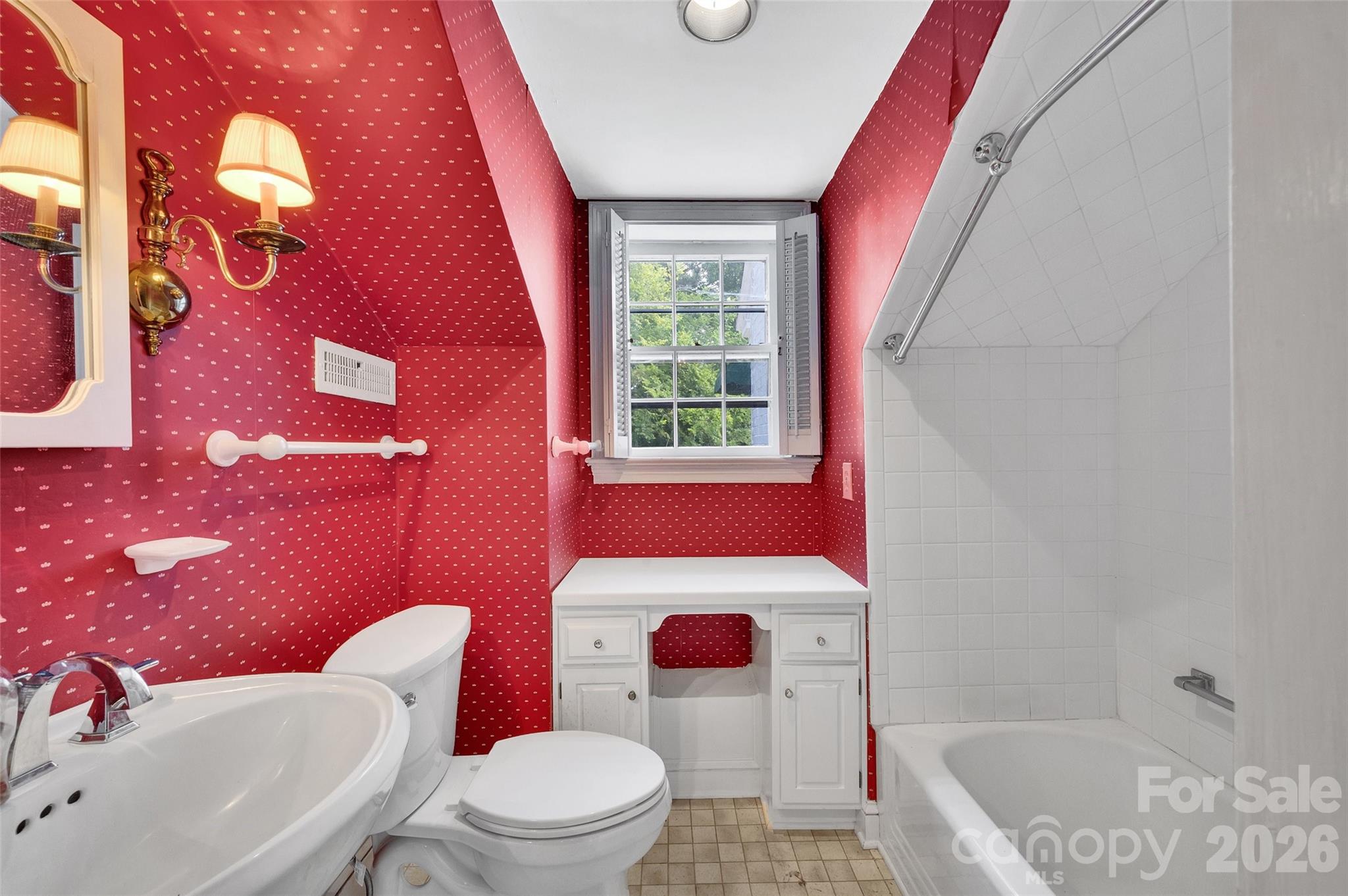 333 E Chestnut Street — Troy