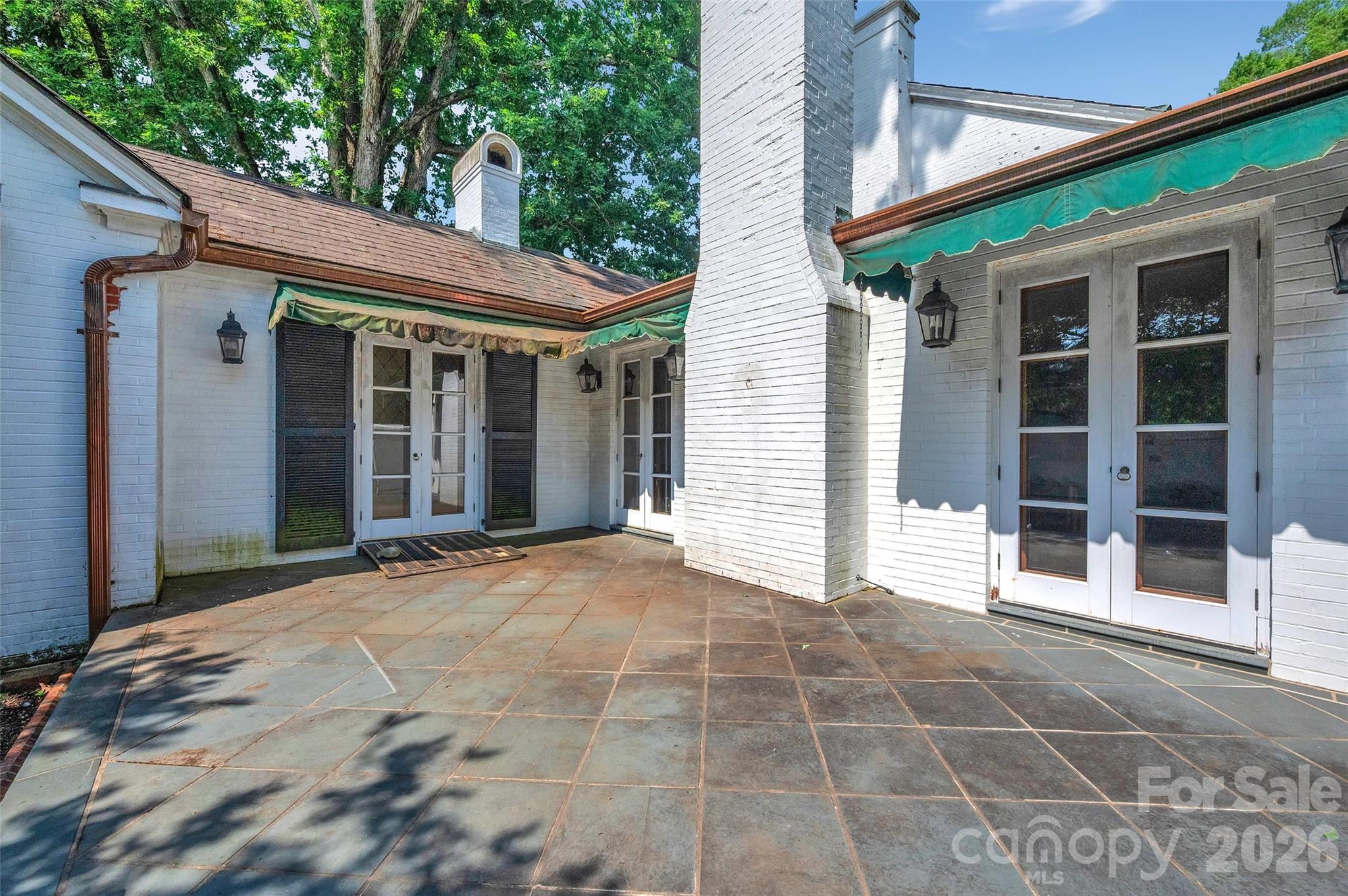 333 E Chestnut Street — Troy