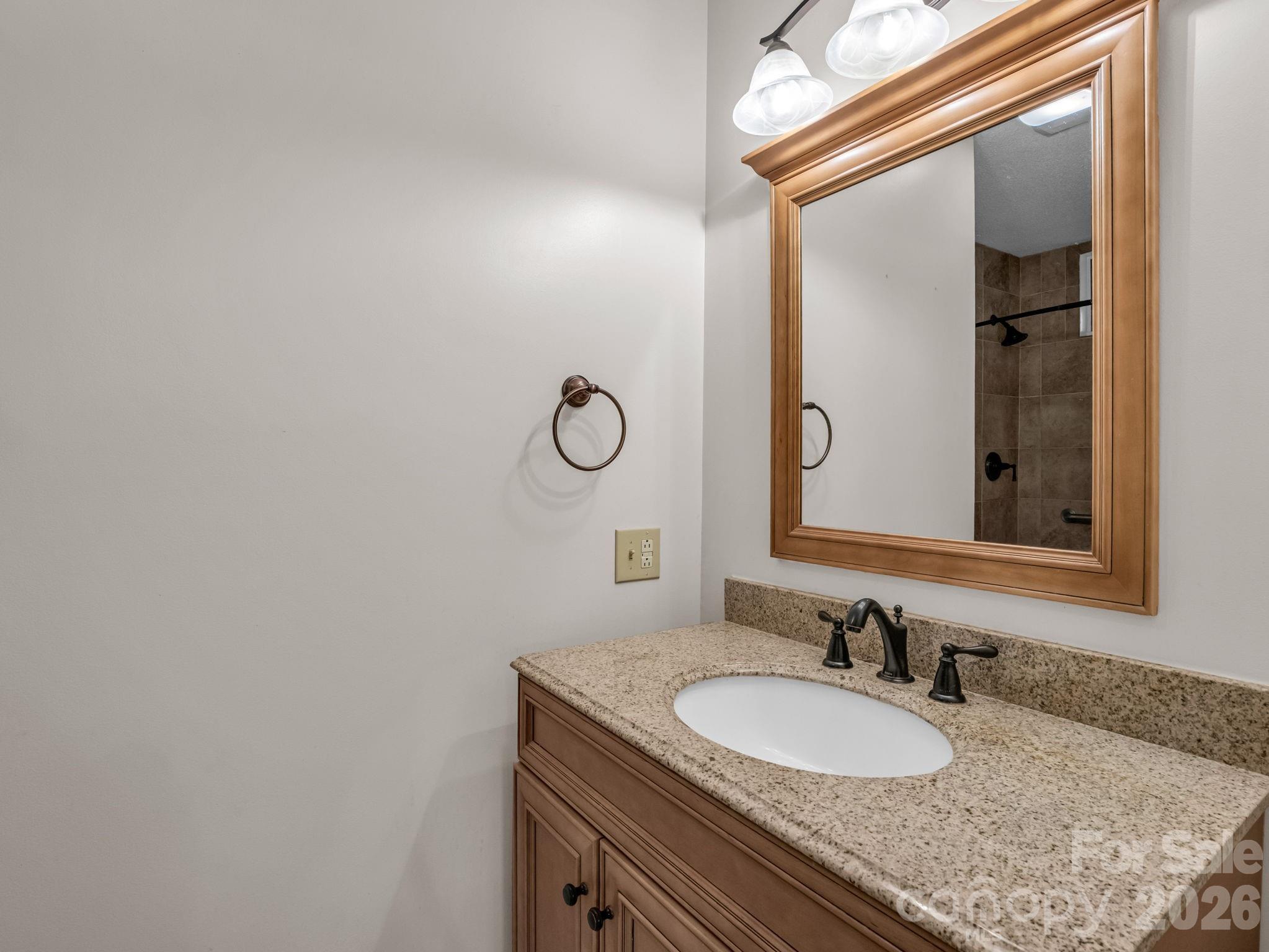 156 Deer Run — Hendersonville