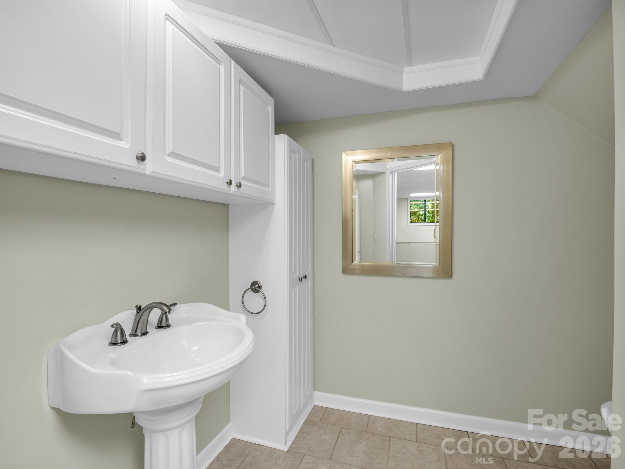 156 Deer Run — Hendersonville
