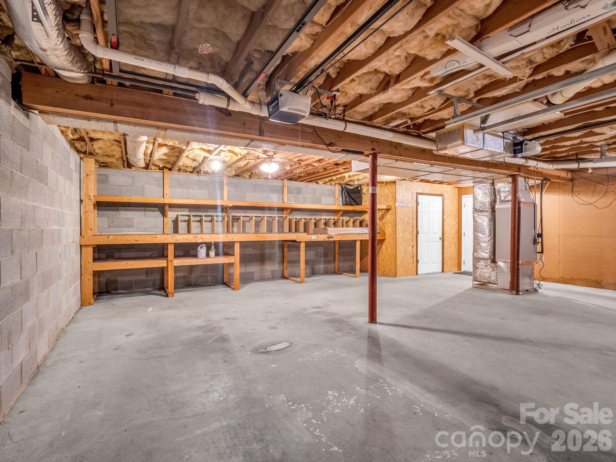 156 Deer Run — Hendersonville