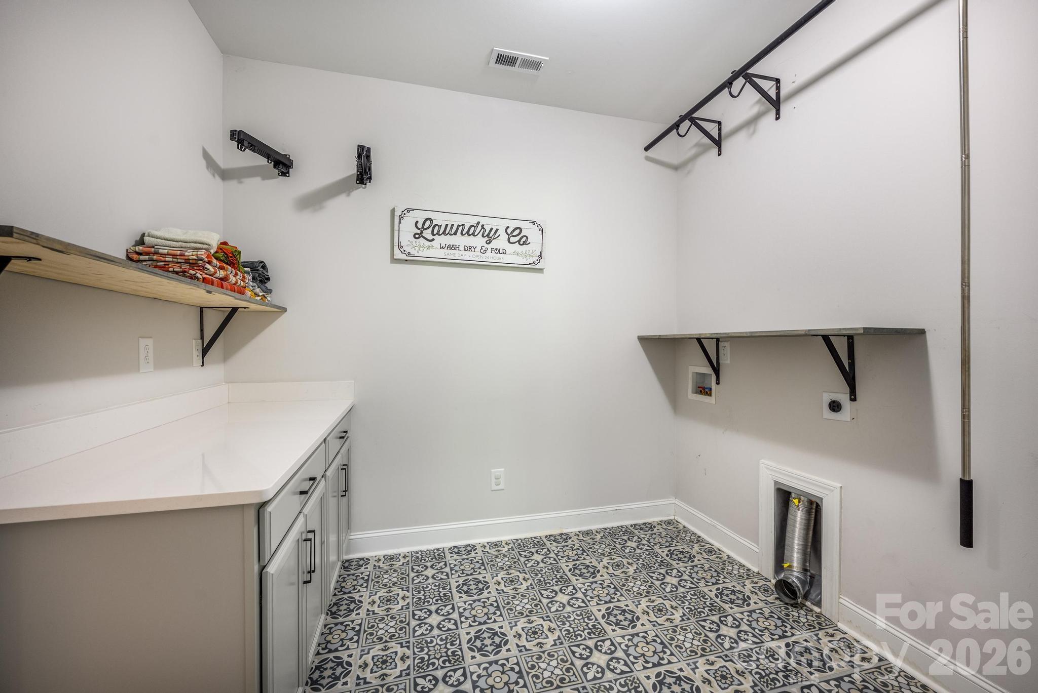9015 & 9019 Fisher Road — Rockwell