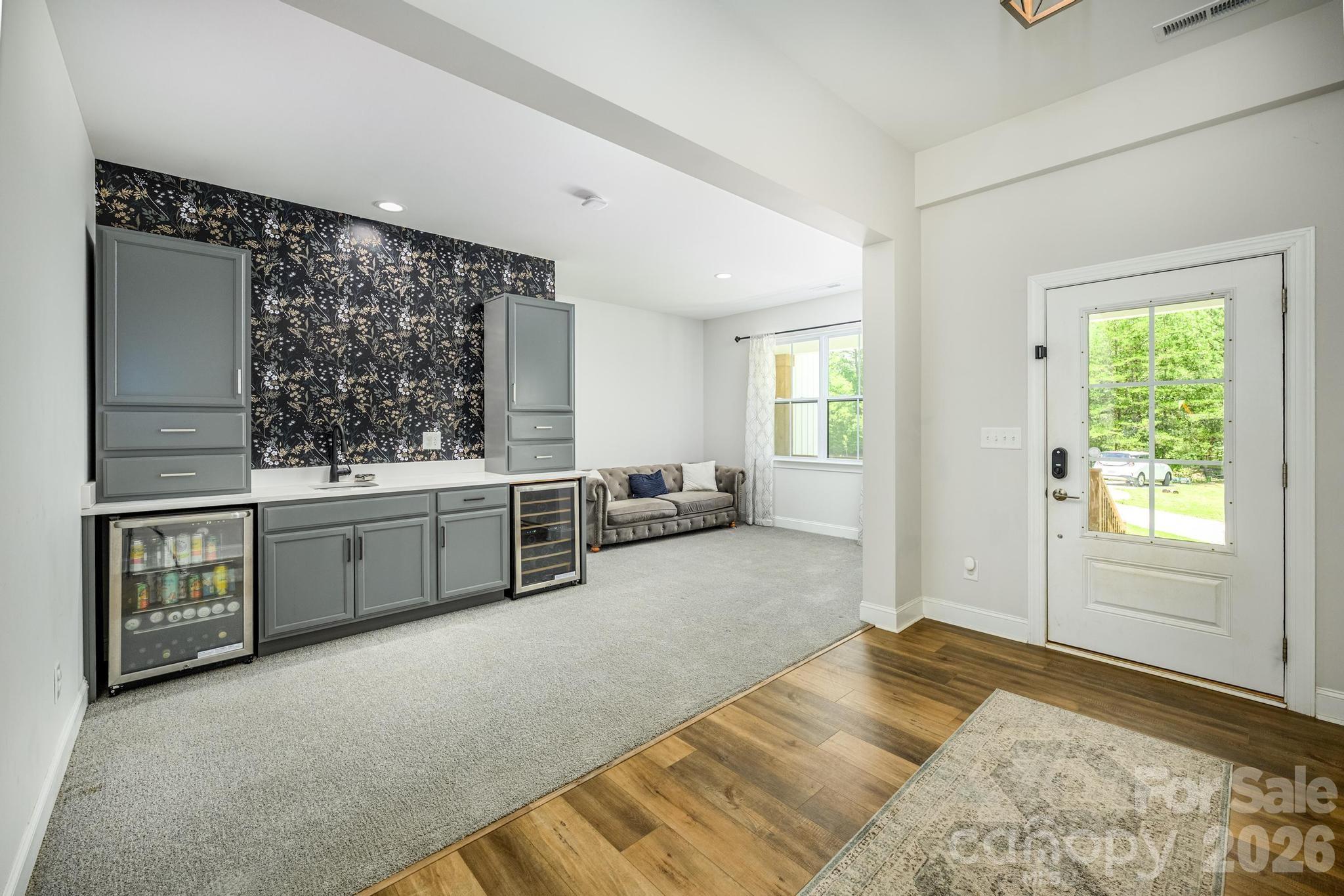 9015 & 9019 Fisher Road — Rockwell