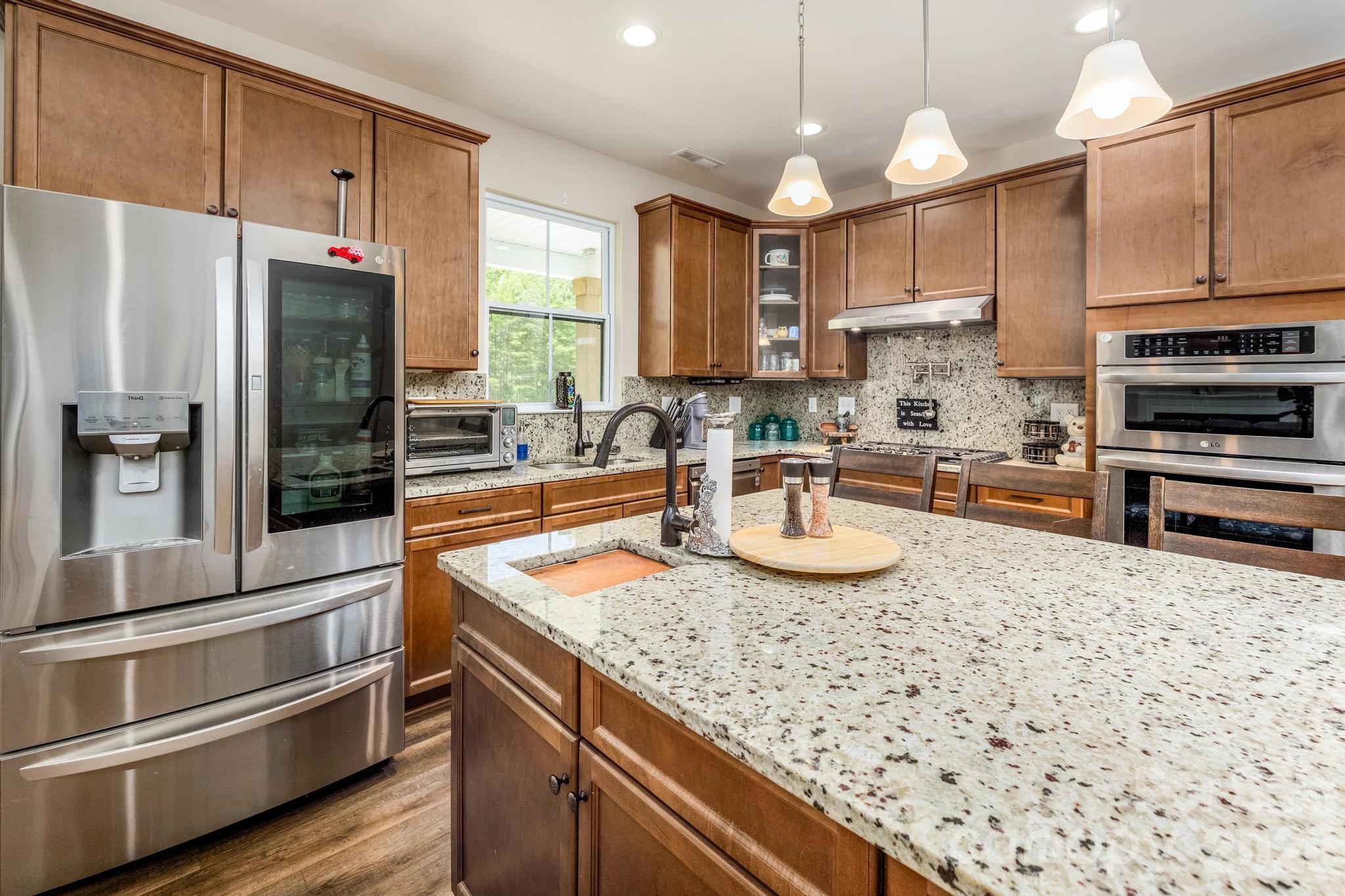 9015 & 9019 Fisher Road — Rockwell