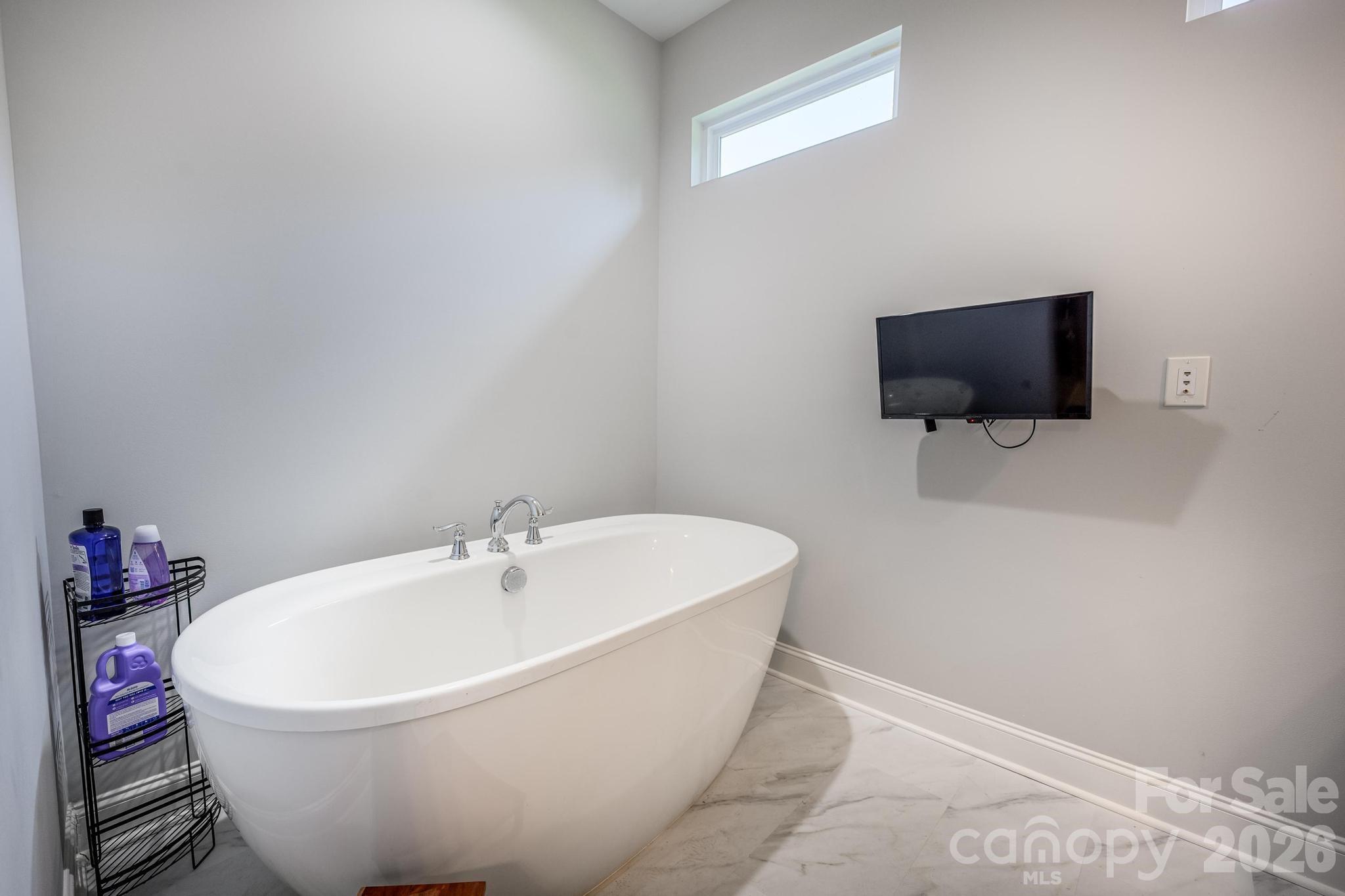 9015 & 9019 Fisher Road — Rockwell