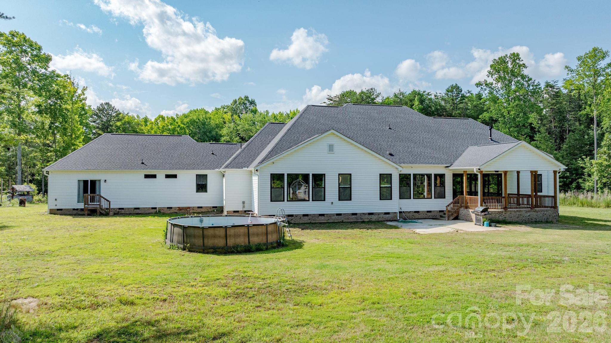 9015 & 9019 Fisher Road — Rockwell