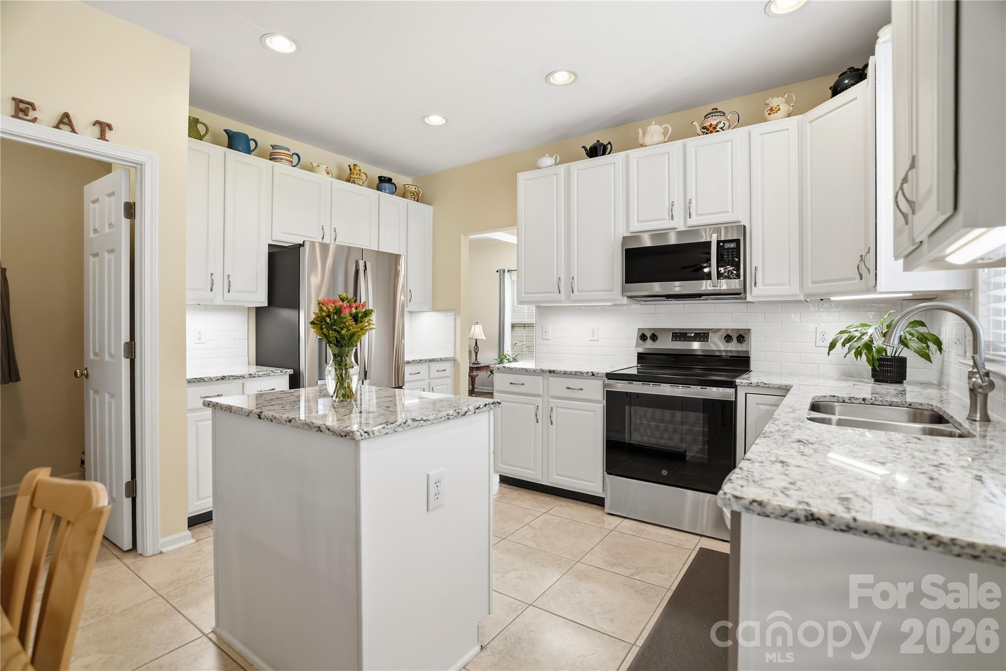 5555 Cambridge Bay Drive — Charlotte