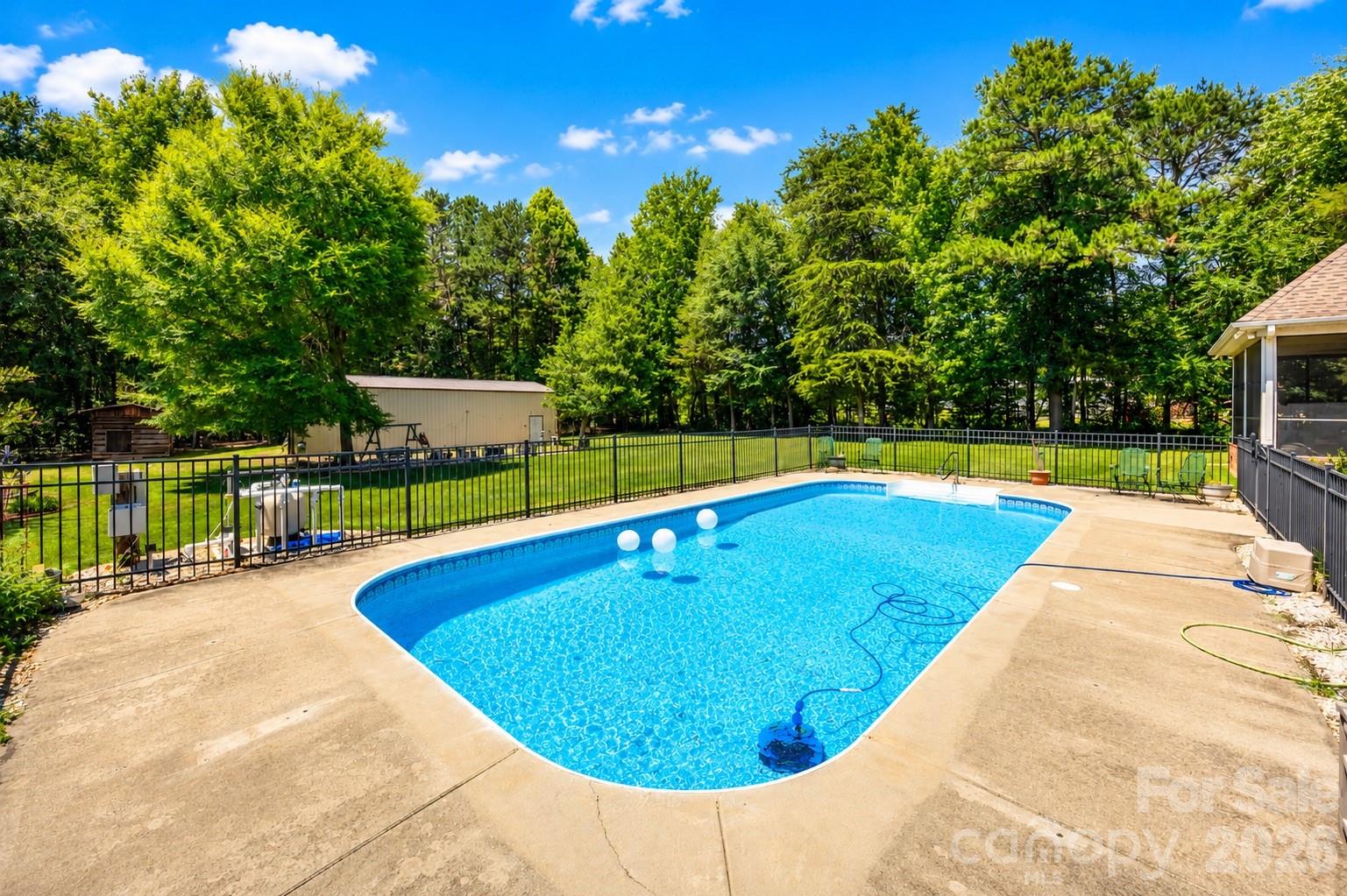 1347 Killian Road — Stanley