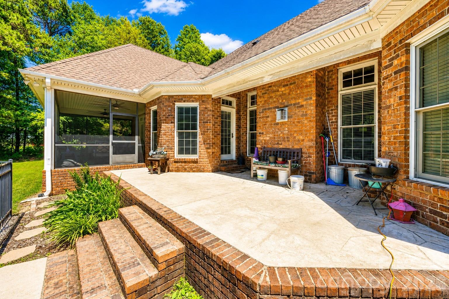 1347 Killian Road — Stanley