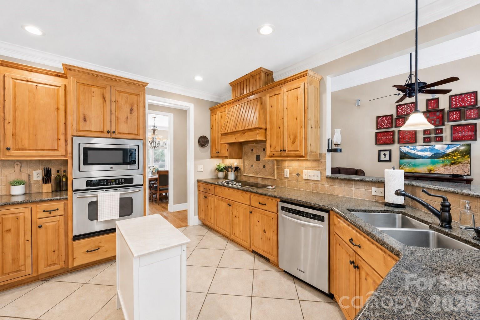 1347 Killian Road — Stanley