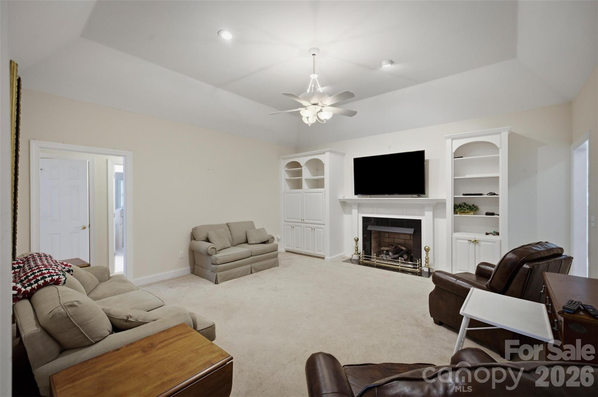 405 Woodridge Drive SE — Lenoir