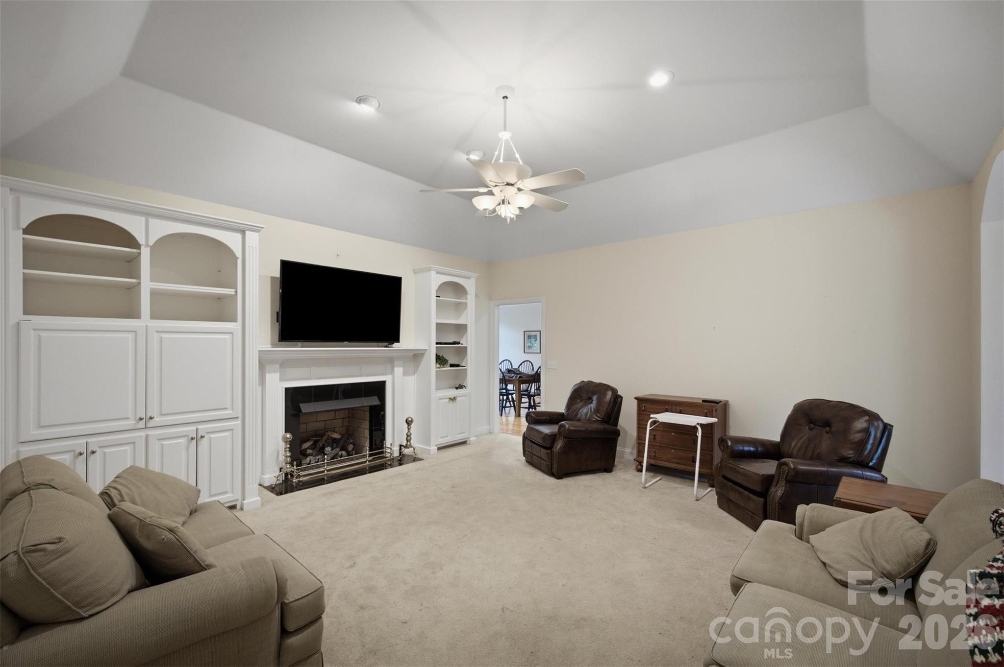405 Woodridge Drive SE — Lenoir
