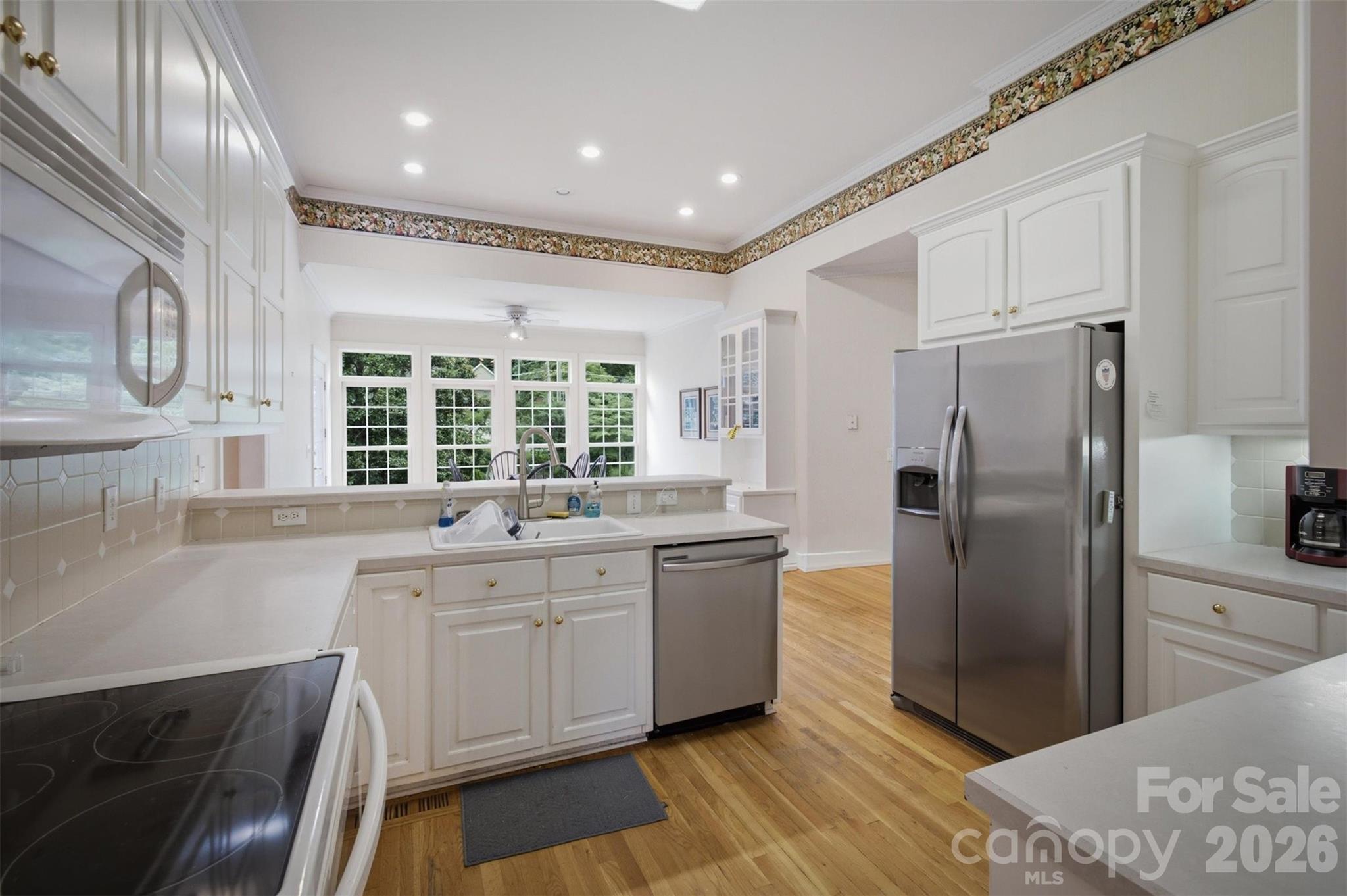 405 Woodridge Drive SE — Lenoir