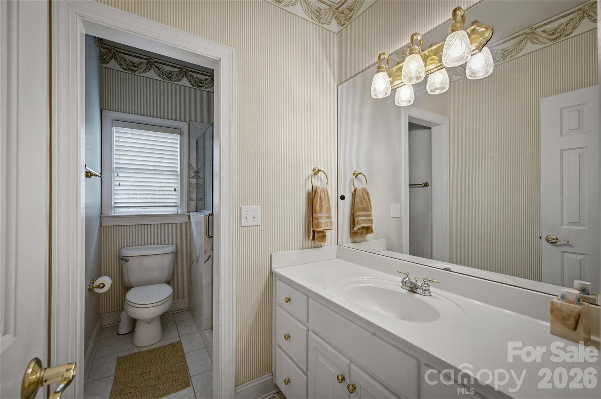 405 Woodridge Drive SE — Lenoir