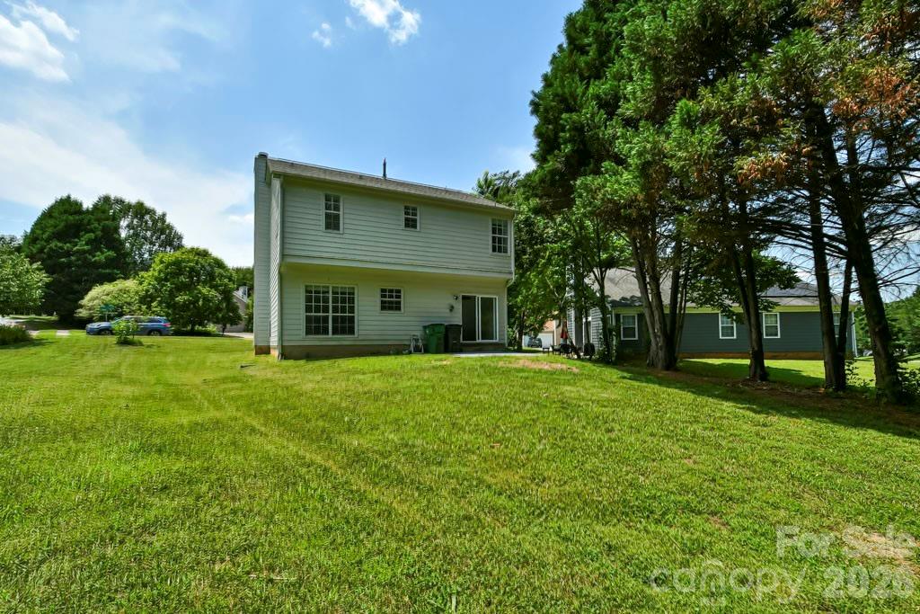 8406 Bedford Green Lane — Charlotte