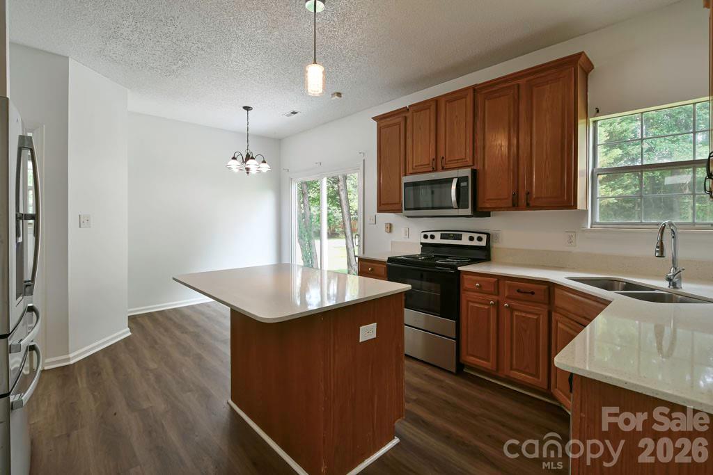 8406 Bedford Green Lane — Charlotte