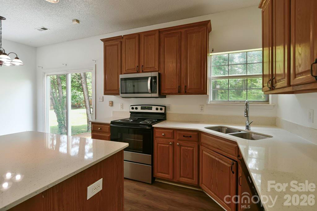 8406 Bedford Green Lane — Charlotte