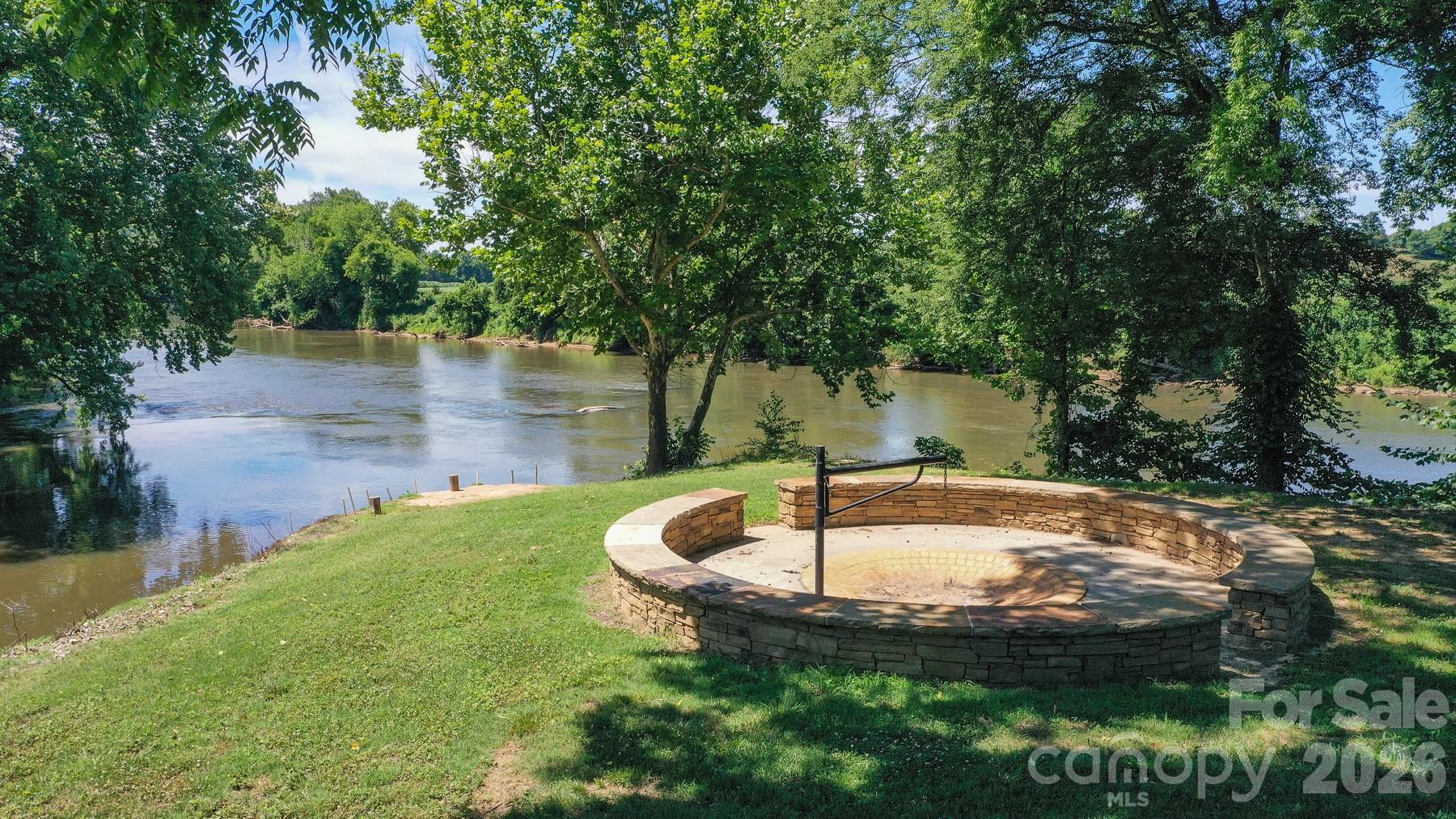 8504 Hampton Road — Clemmons