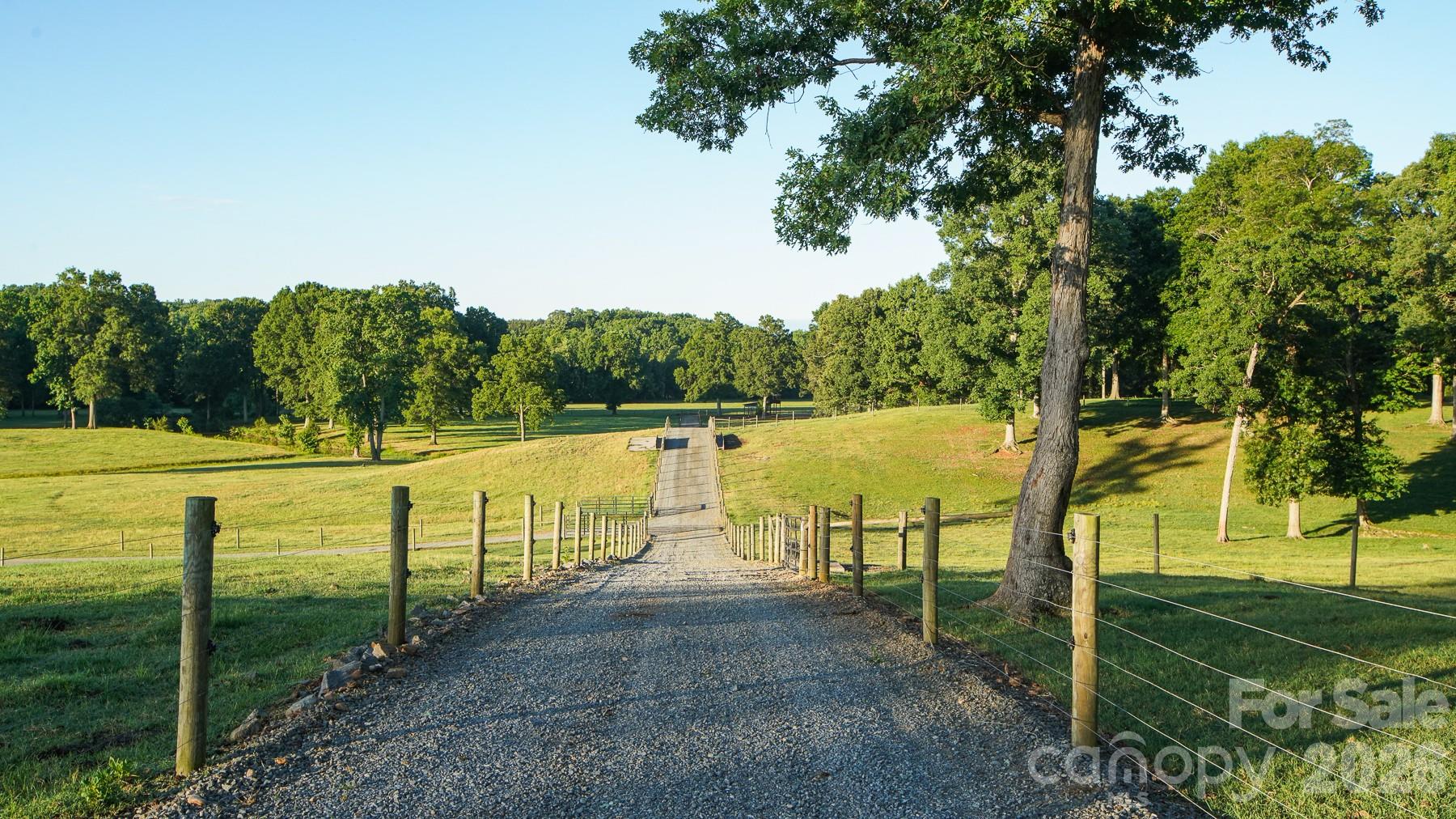 8504 Hampton Road — Clemmons