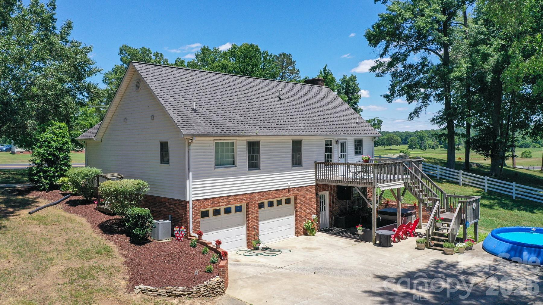 8504 Hampton Road — Clemmons