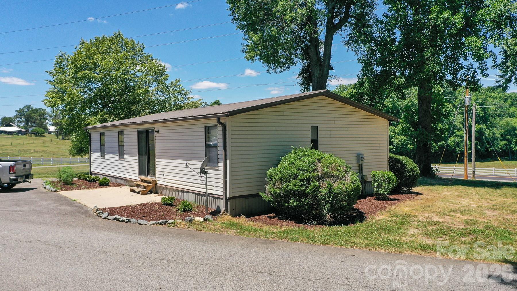 8504 Hampton Road — Clemmons