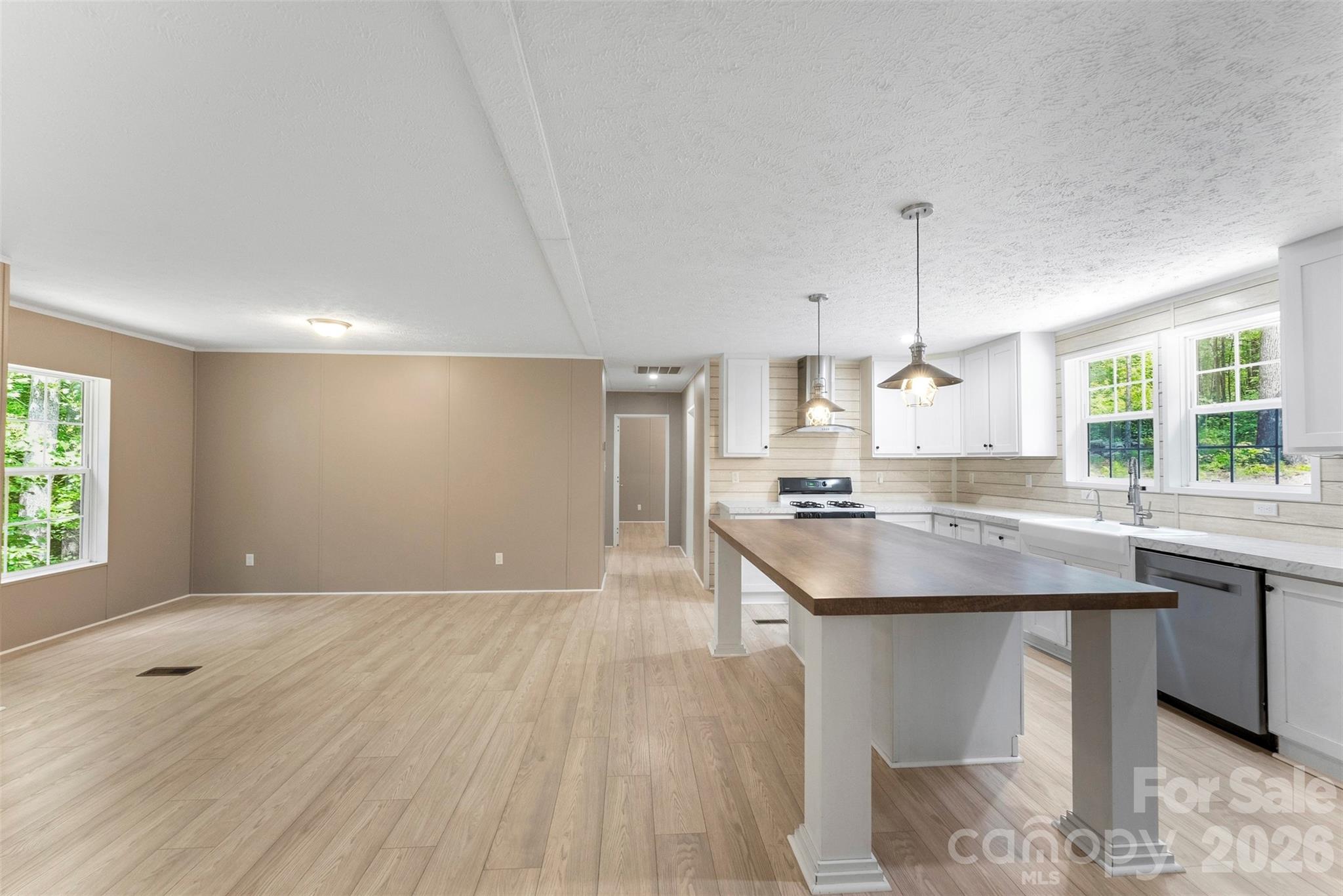 621 Sunset Drive — Bessemer City
