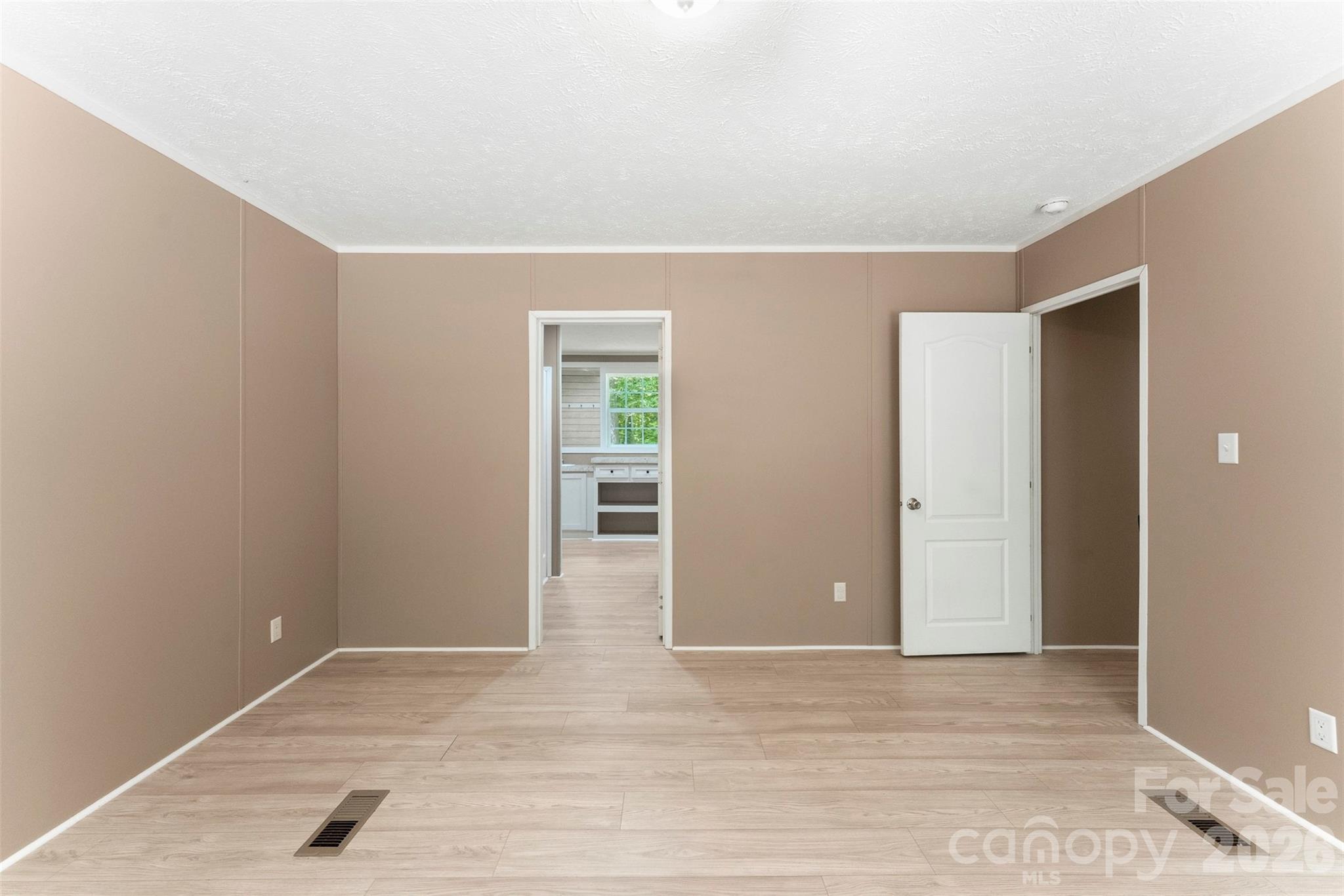 621 Sunset Drive — Bessemer City
