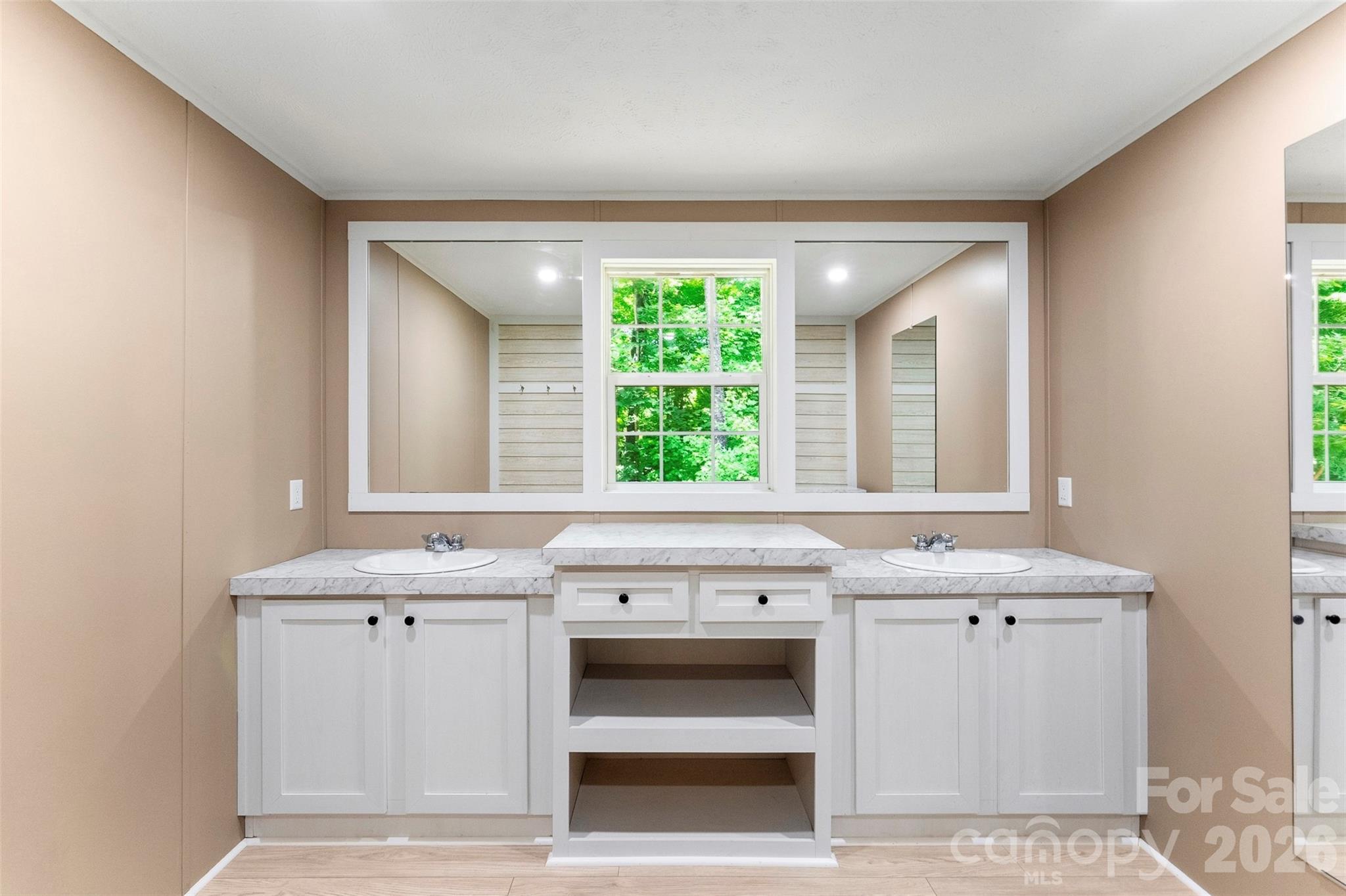 621 Sunset Drive — Bessemer City