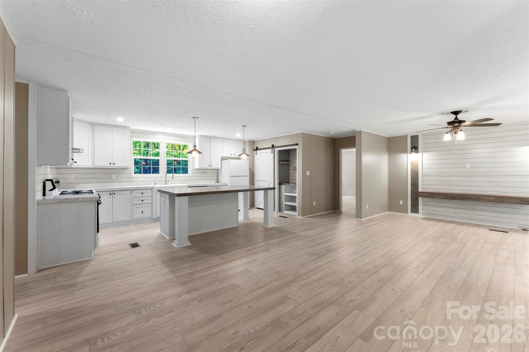 621 Sunset Drive — Bessemer City