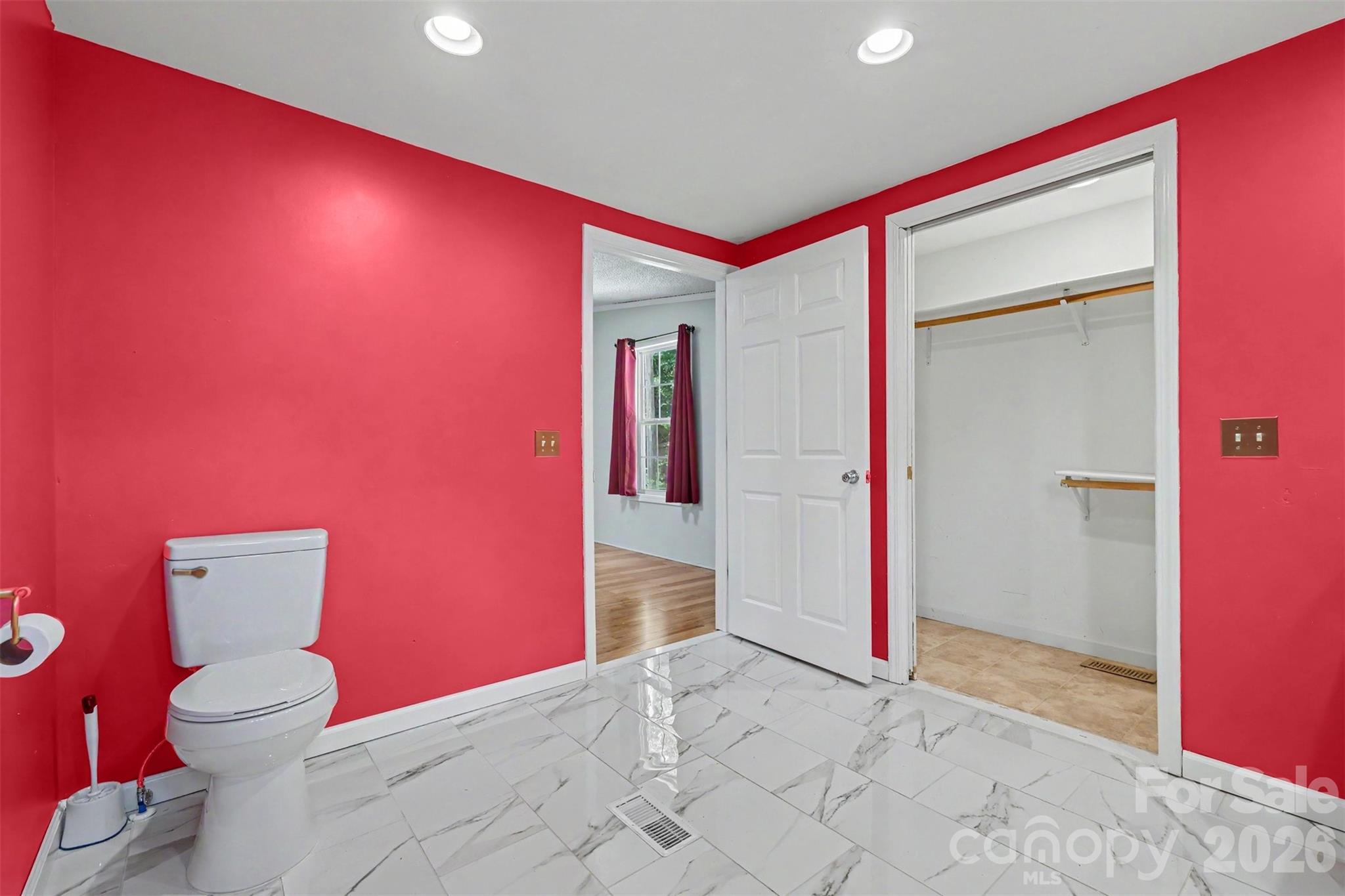 1127 Galway Lane — Clover