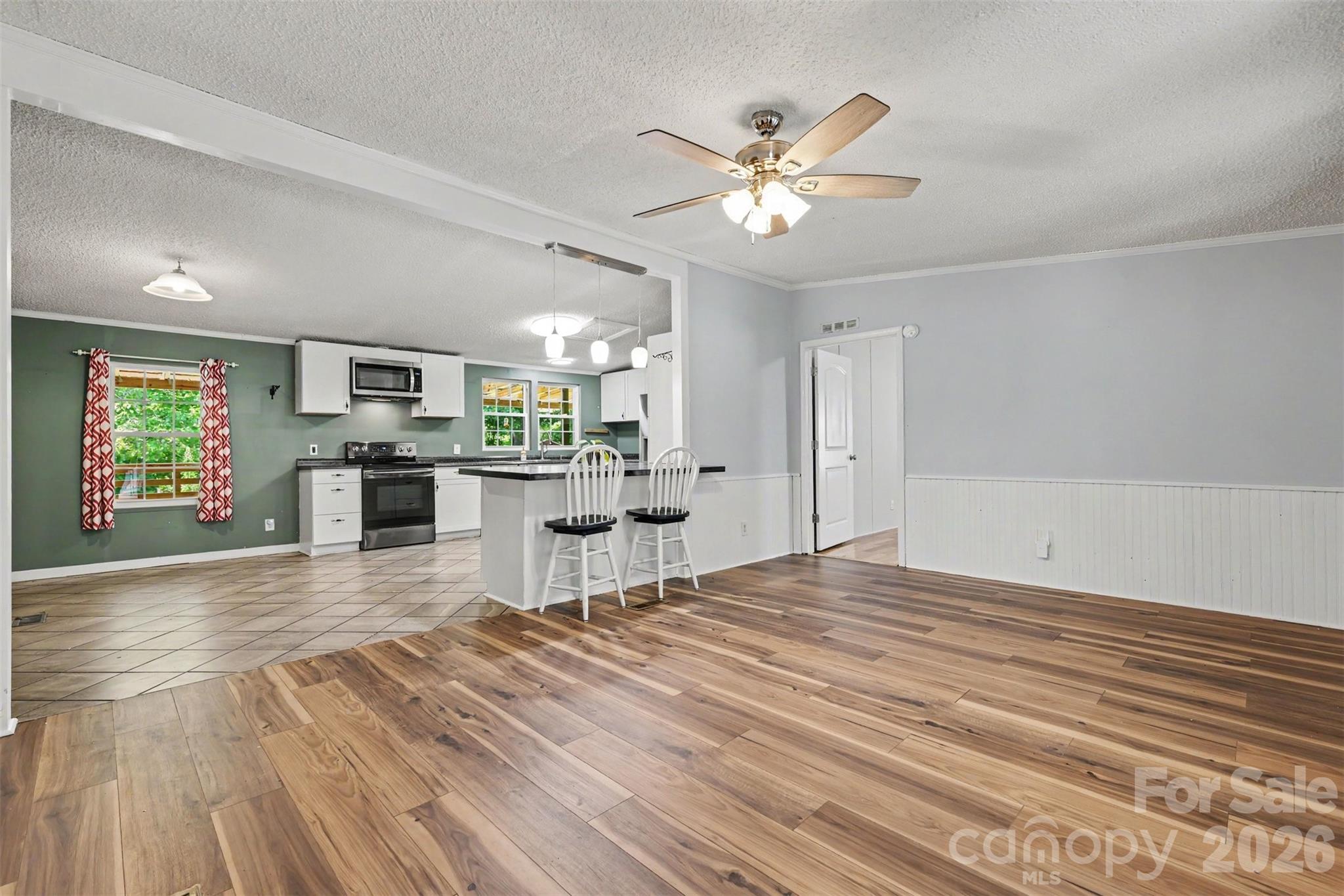 1127 Galway Lane — Clover