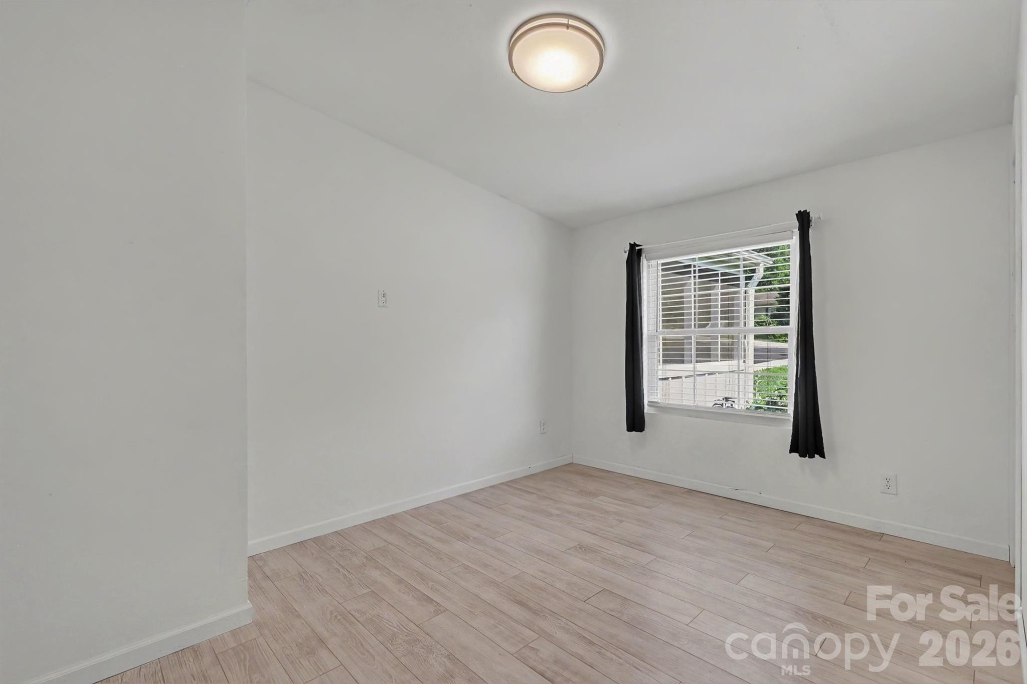 1127 Galway Lane — Clover