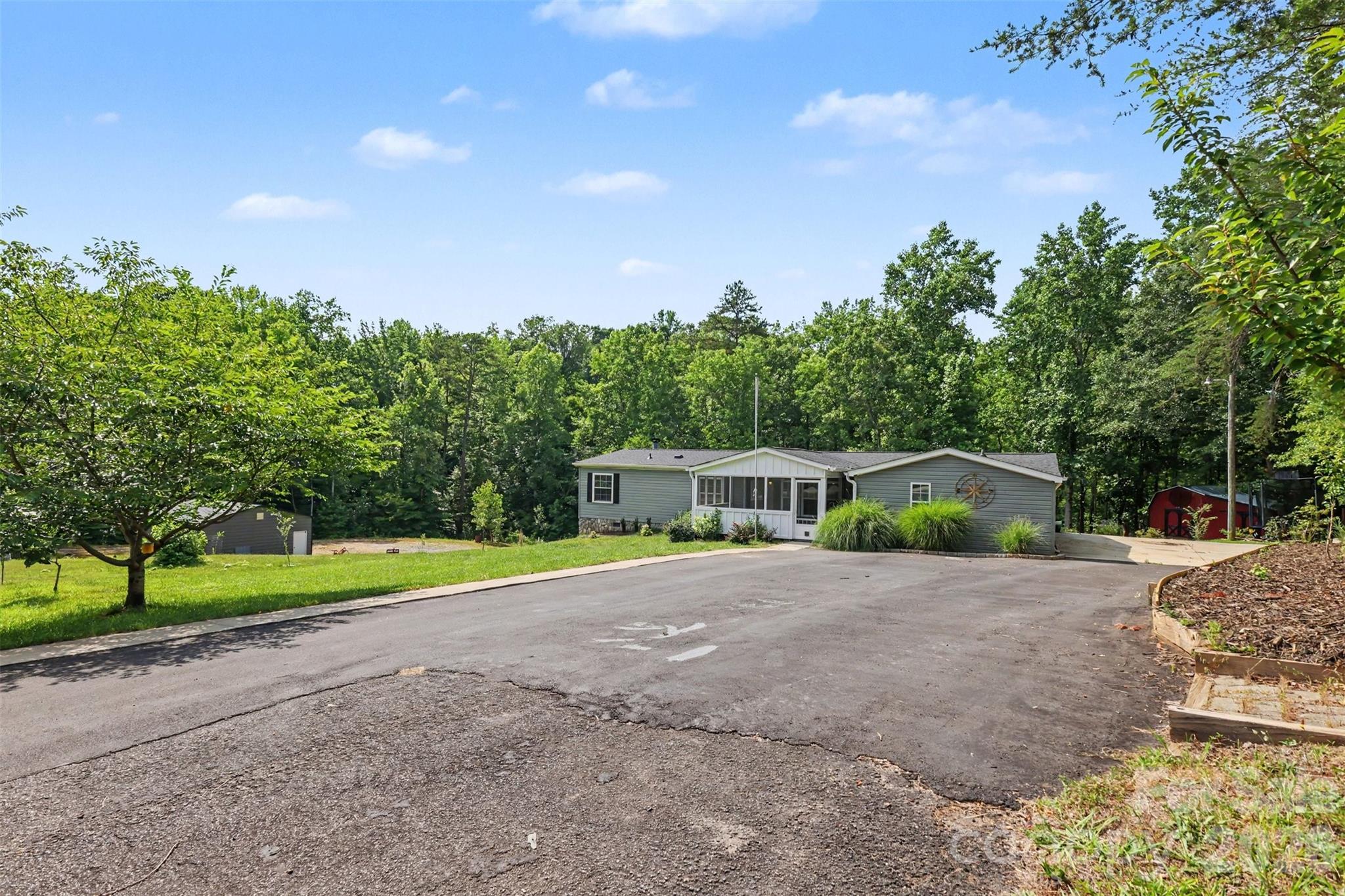 1127 Galway Lane — Clover