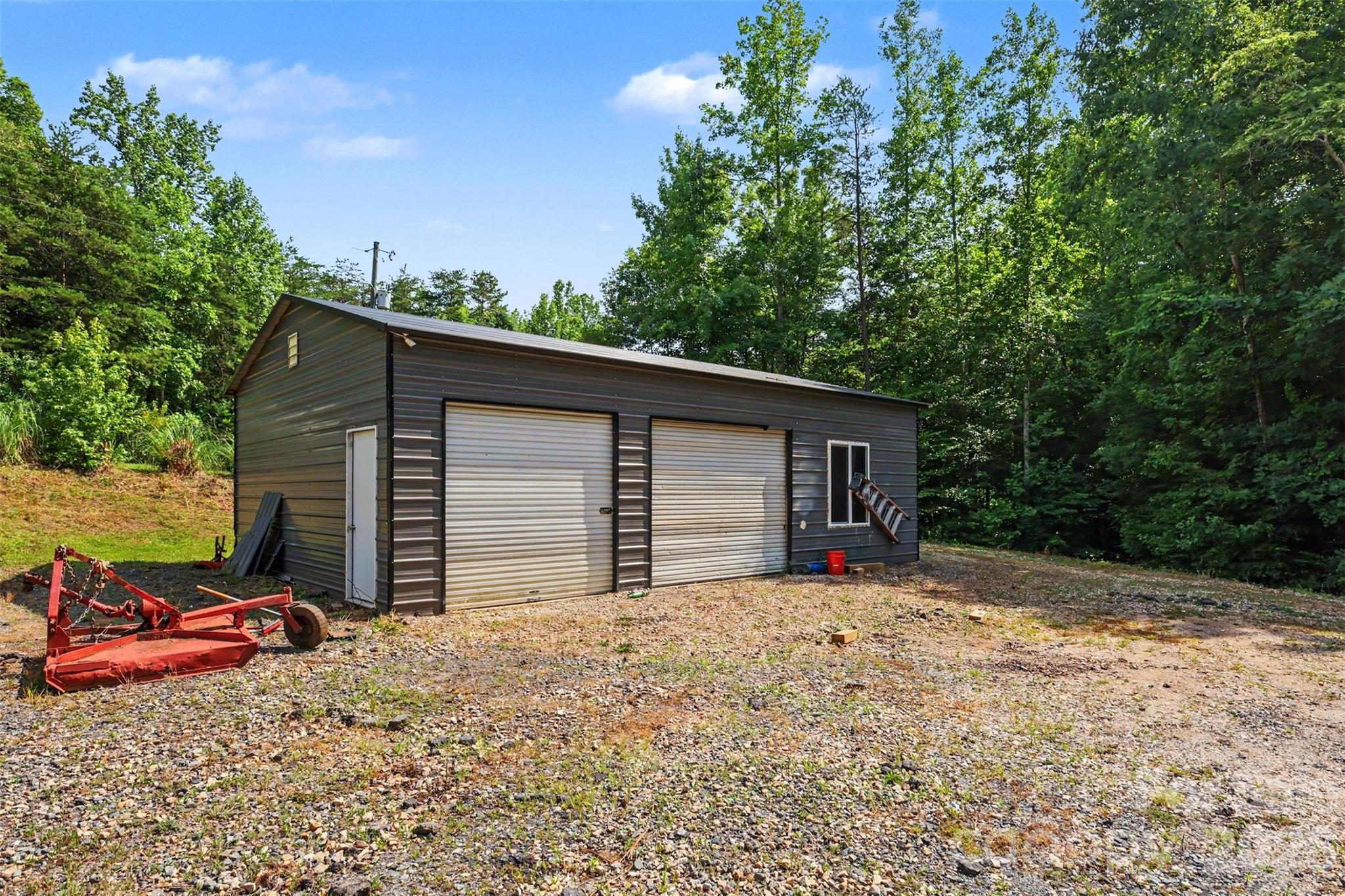 1127 Galway Lane — Clover