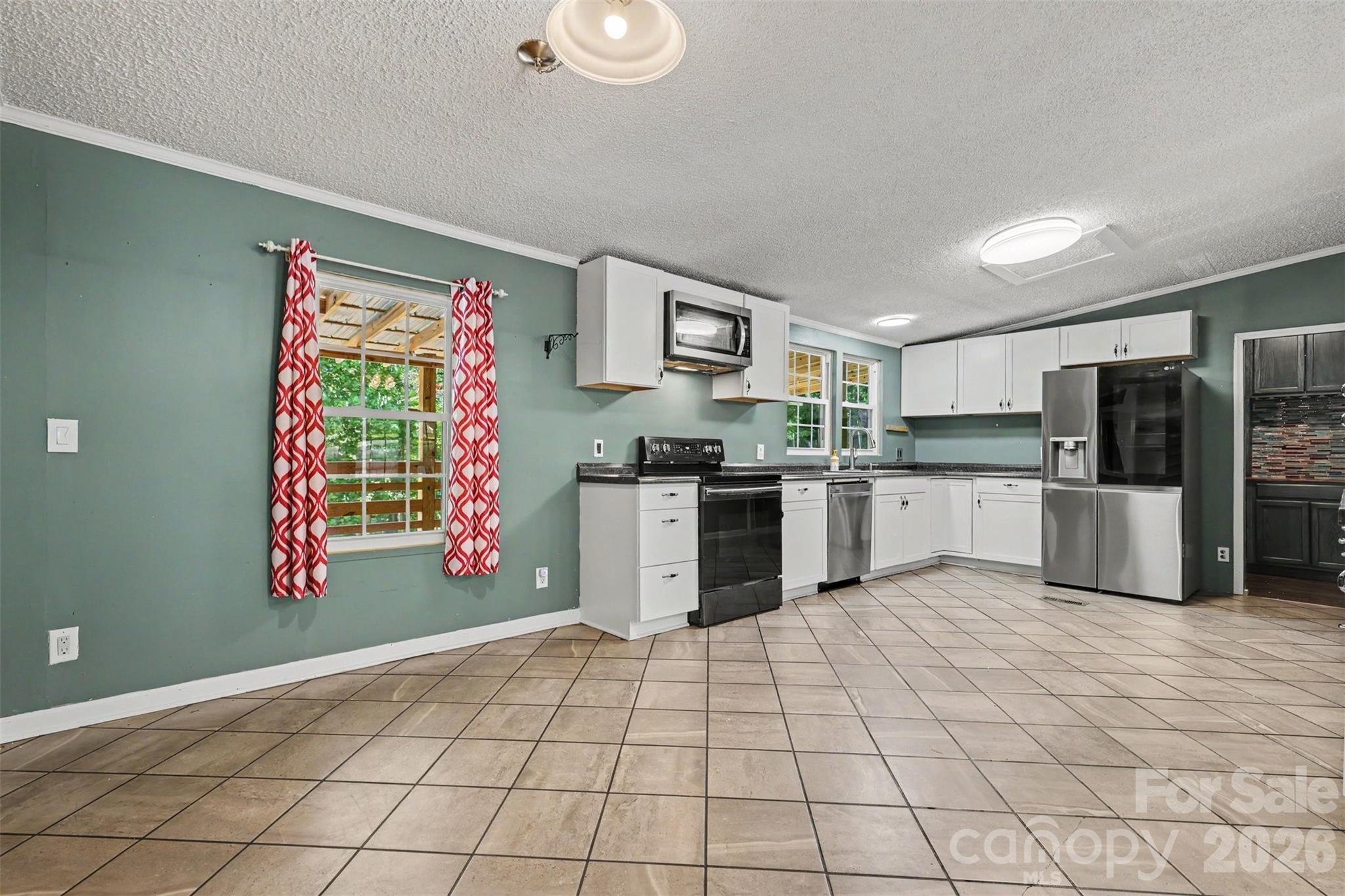 1127 Galway Lane — Clover