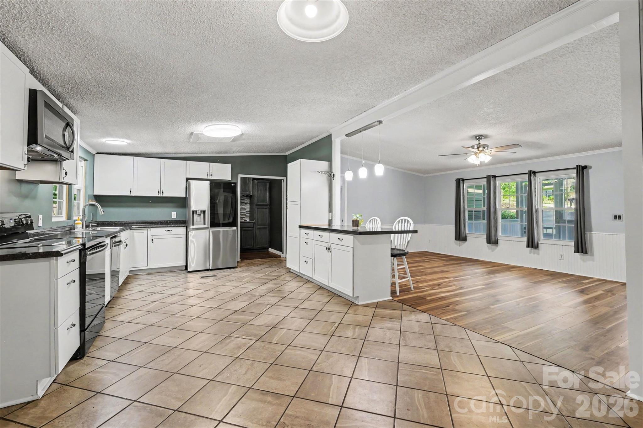 1127 Galway Lane — Clover