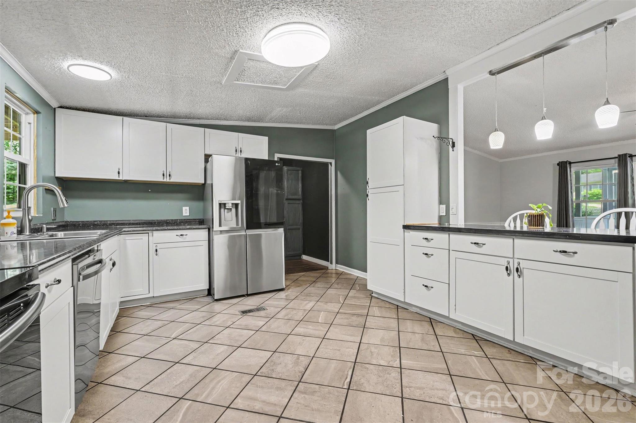 1127 Galway Lane — Clover