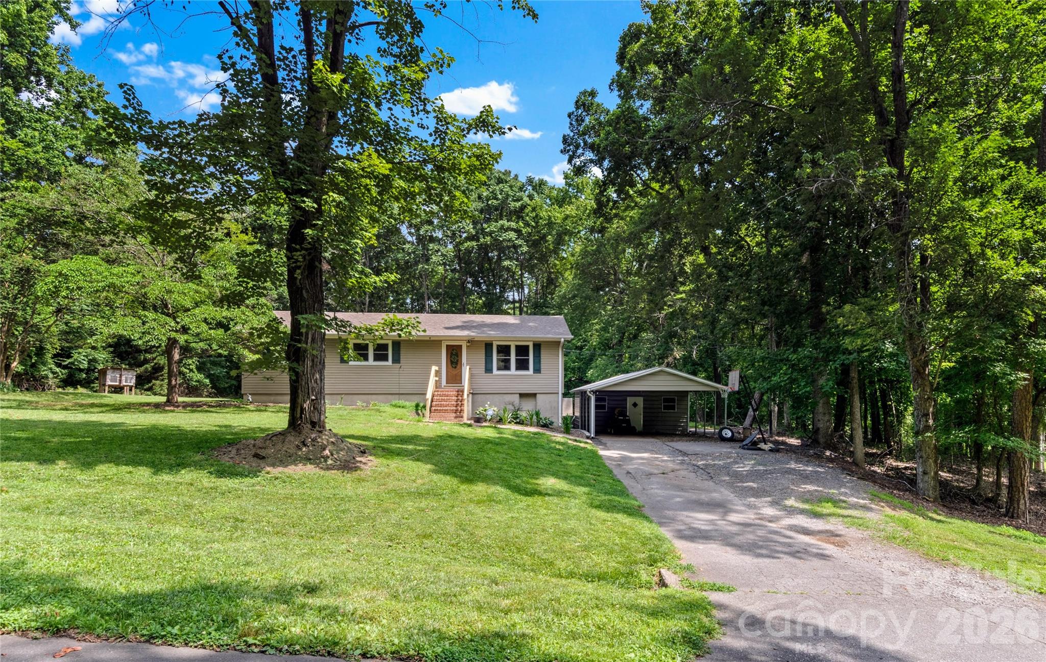 152 Blue Ridge Road — State Road