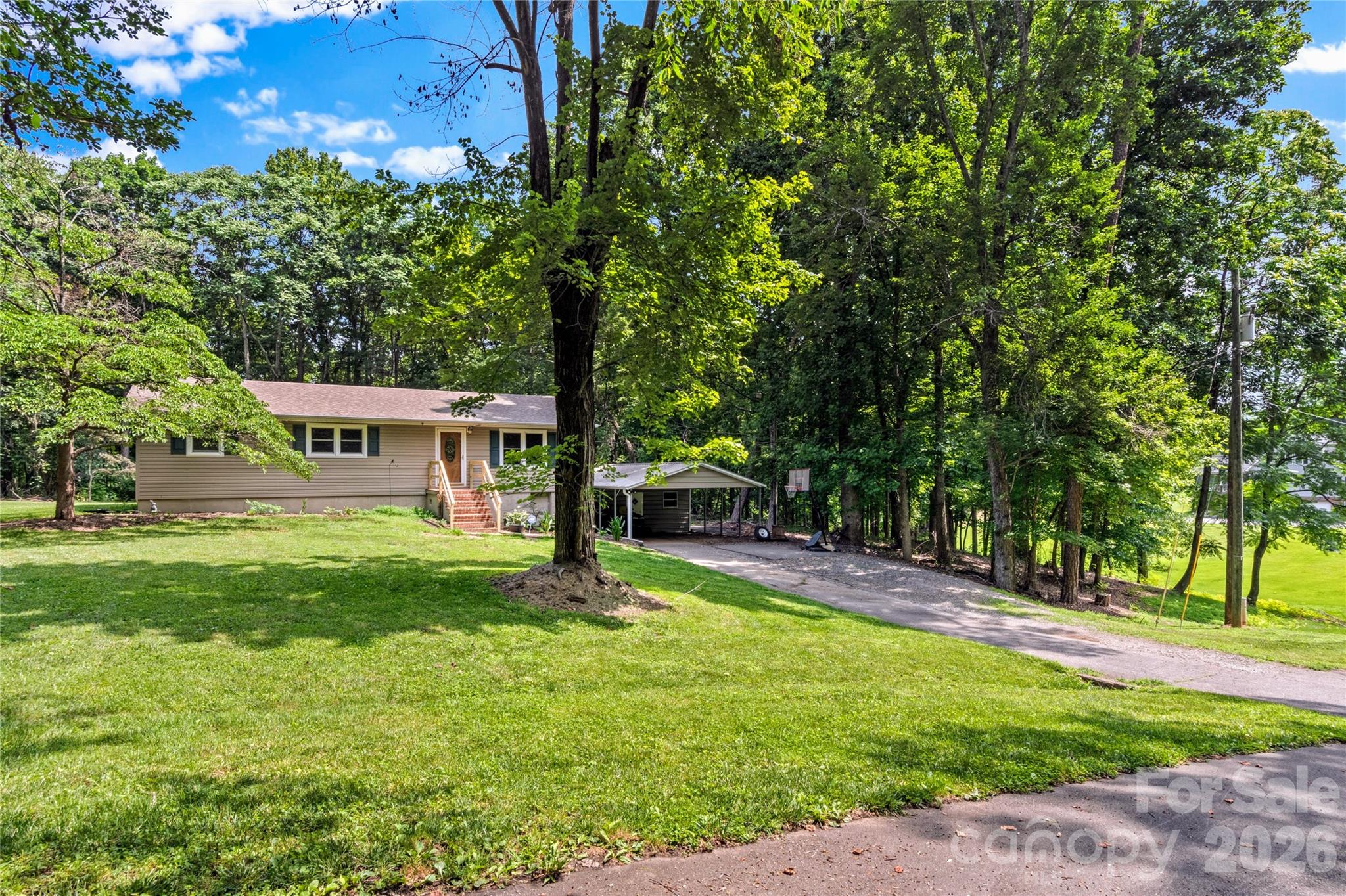 152 Blue Ridge Road — State Road