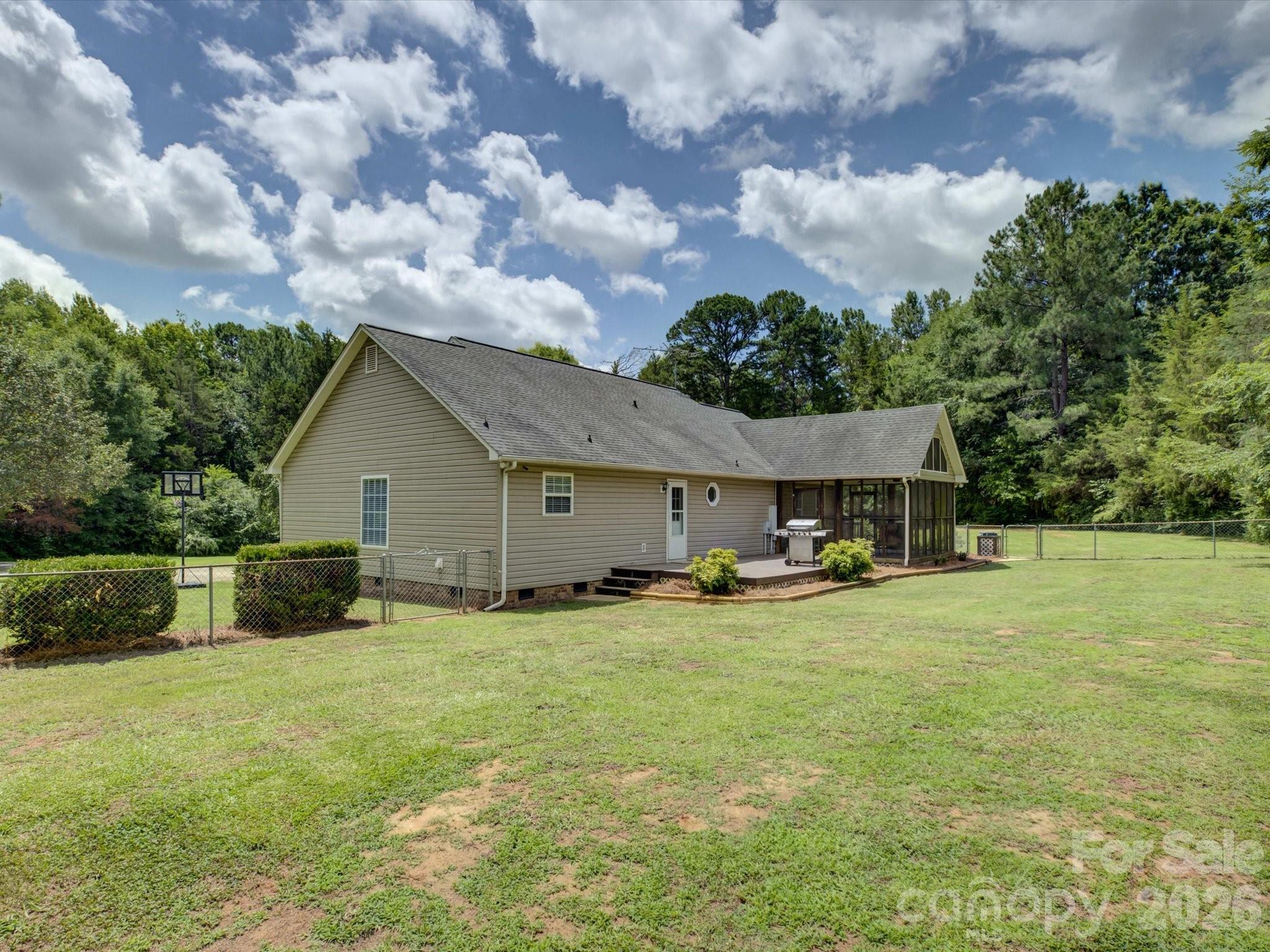 2436 Chester Highway — York