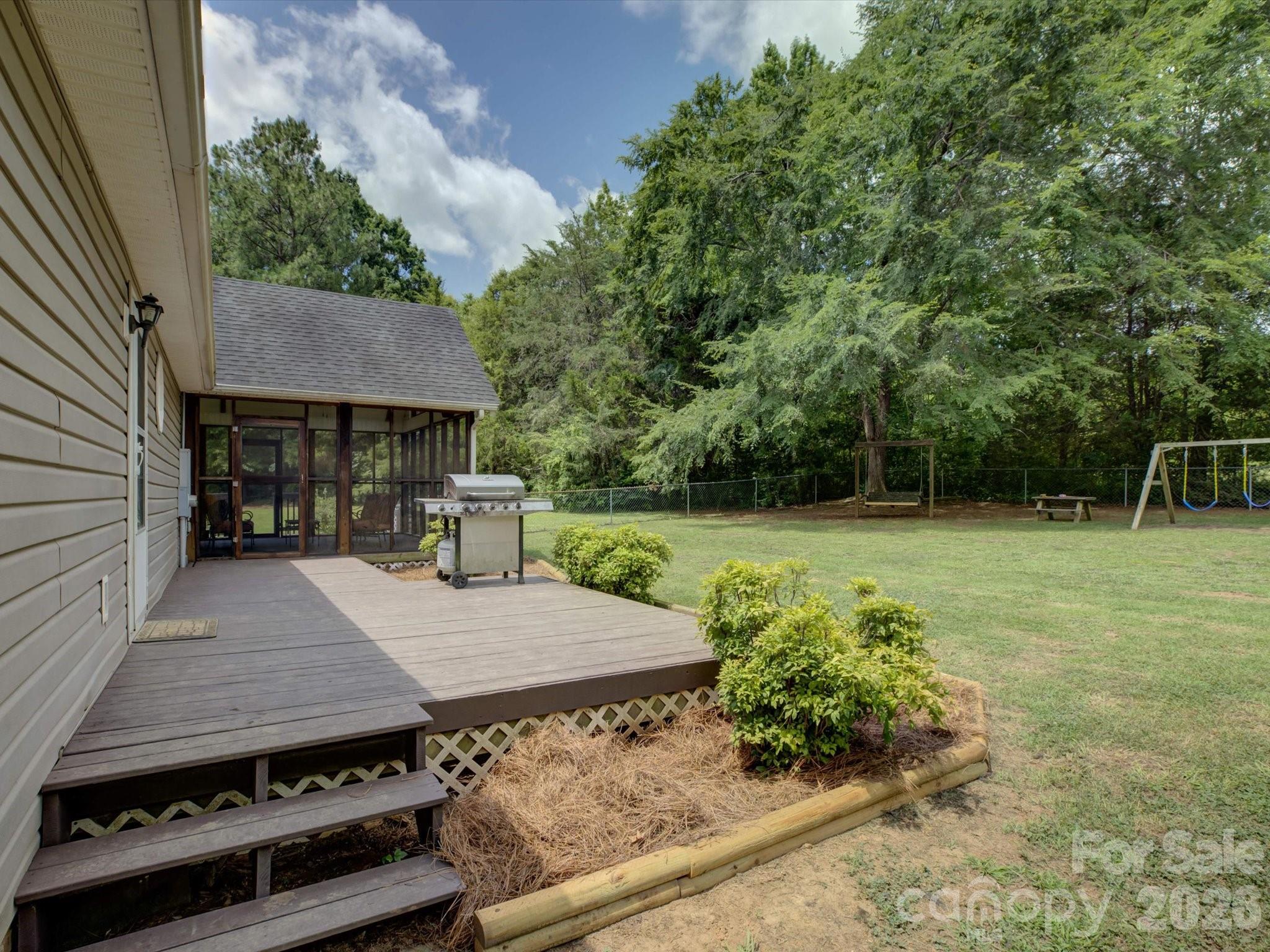 2436 Chester Highway — York