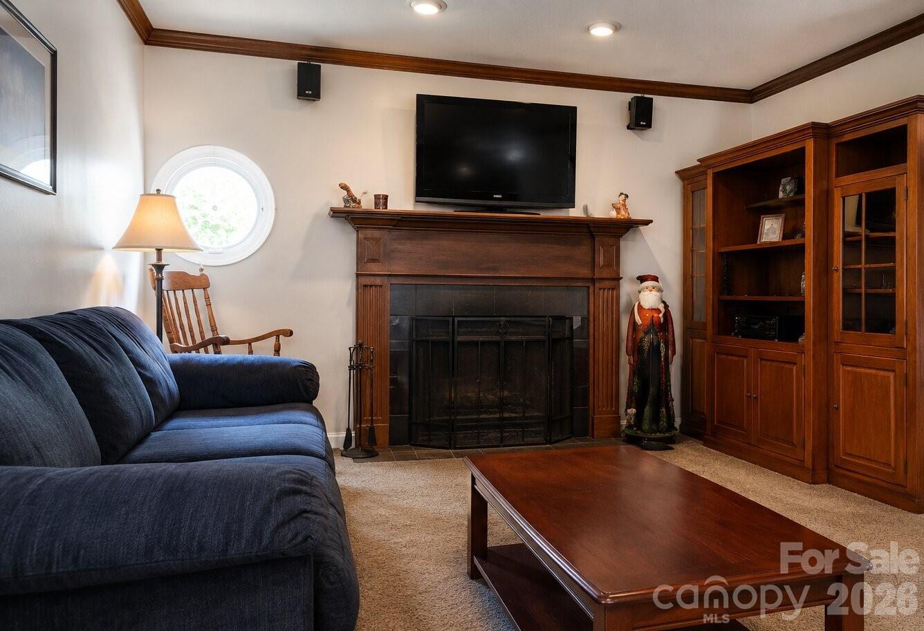 6999 Ingleside Drive — Sherrills Ford
