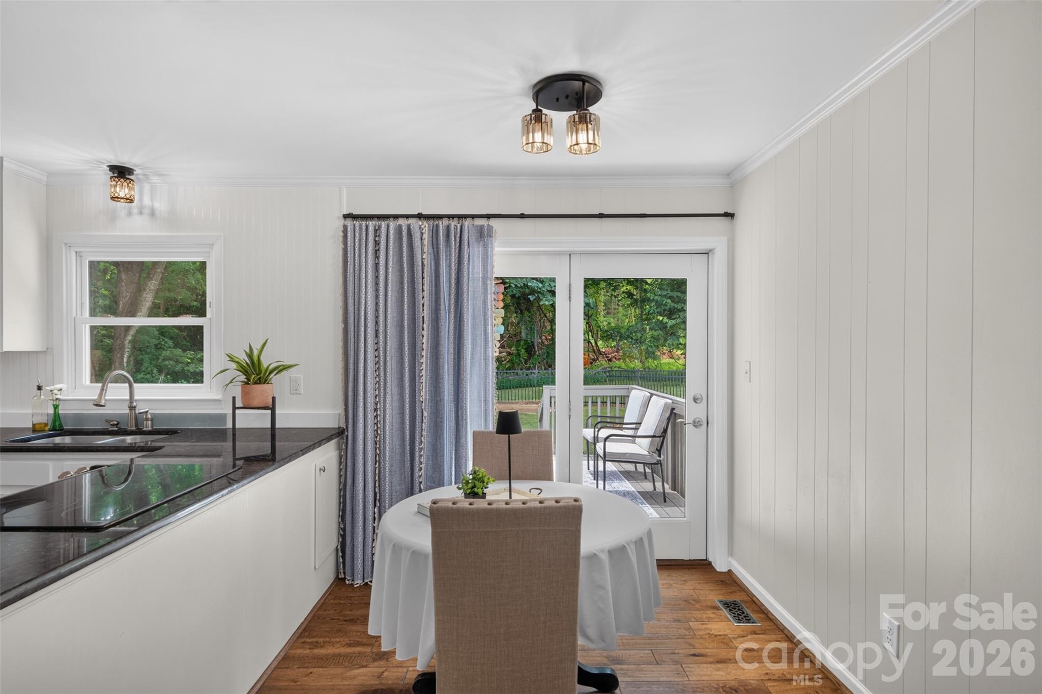 835 Edgewater Drive — Belmont