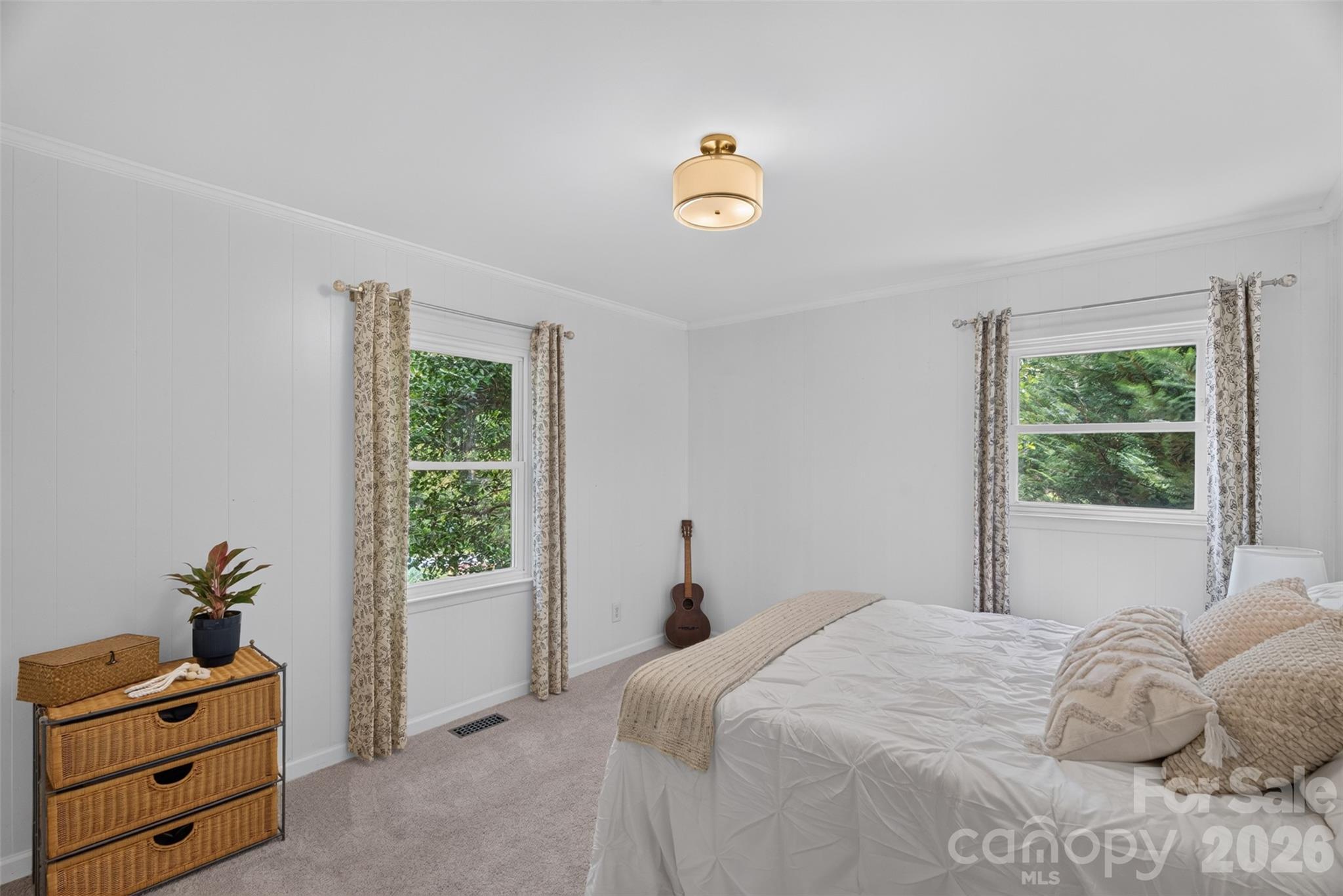 835 Edgewater Drive — Belmont