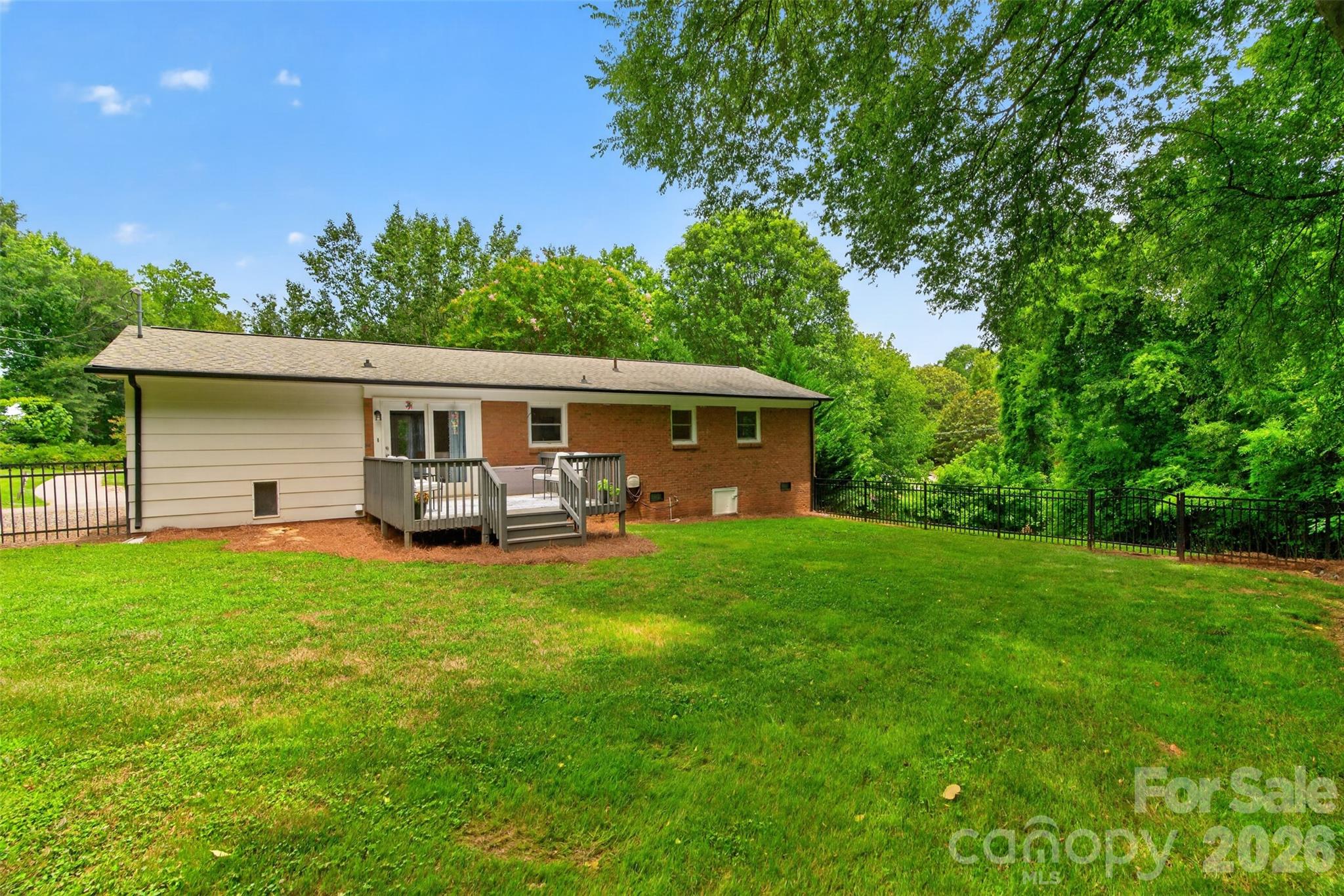 835 Edgewater Drive — Belmont