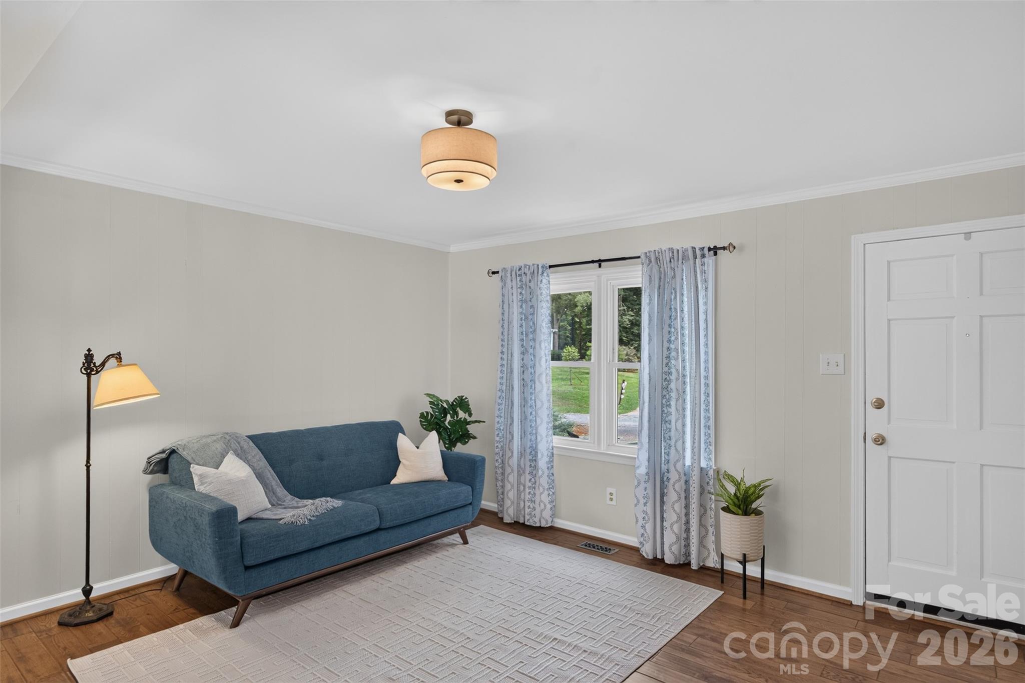 835 Edgewater Drive — Belmont