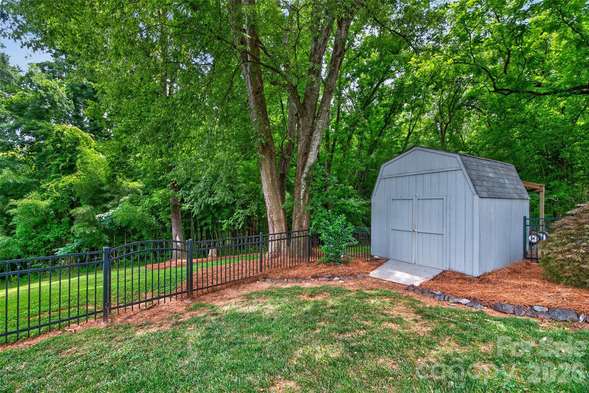 835 Edgewater Drive — Belmont