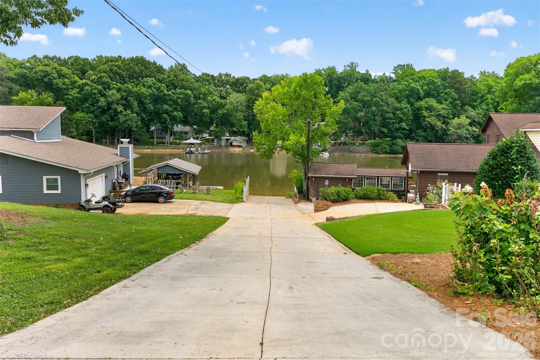 835 Edgewater Drive — Belmont