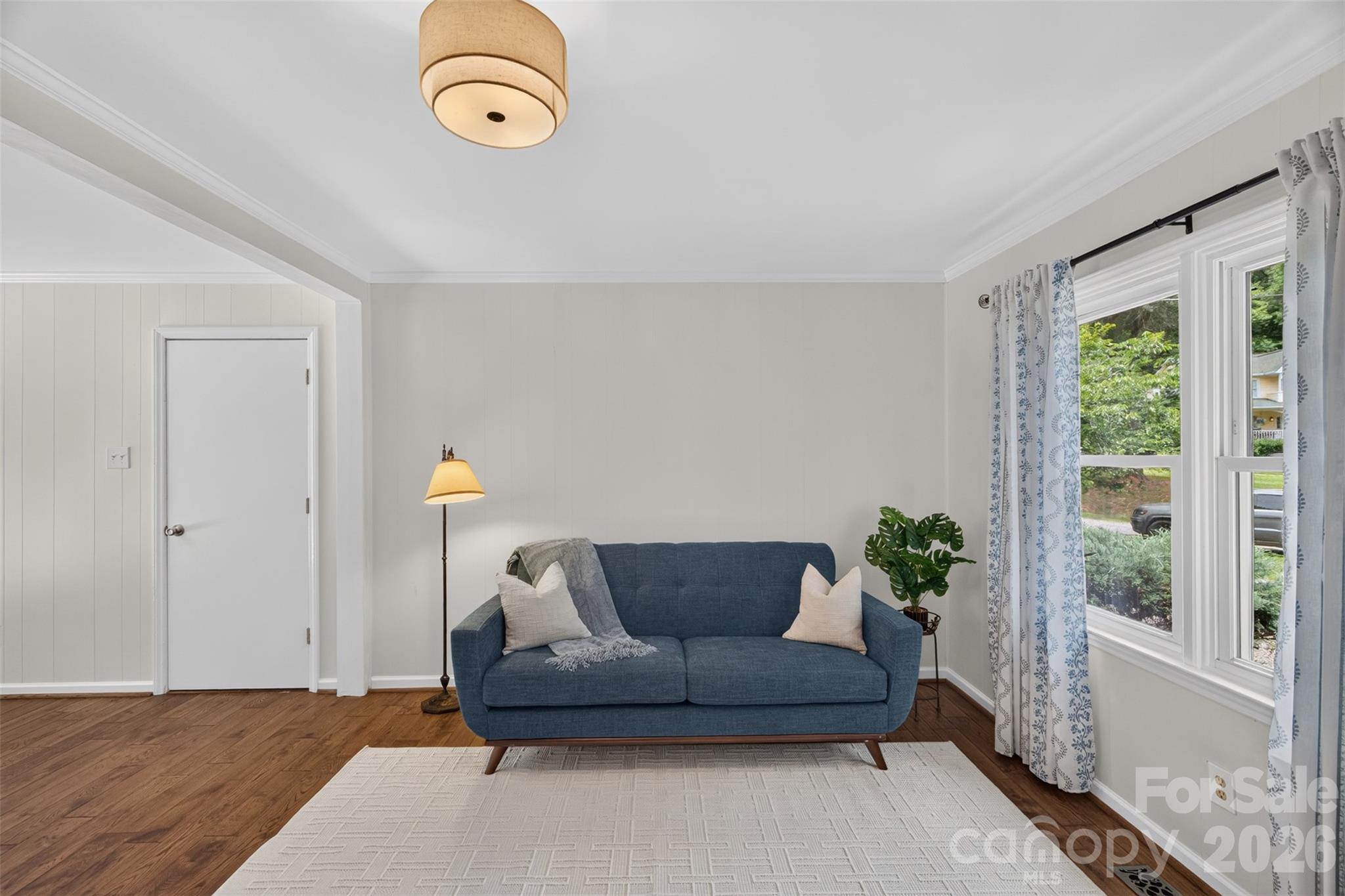 835 Edgewater Drive — Belmont